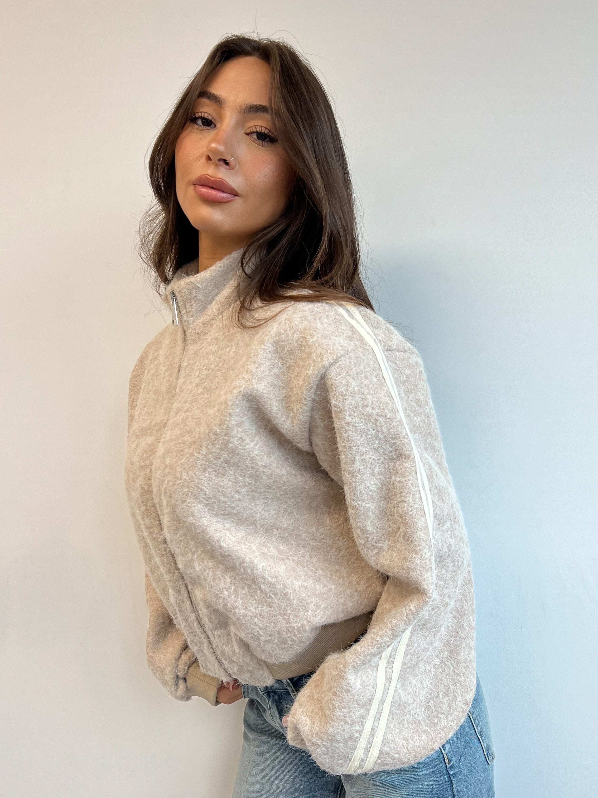 STREIFEN FLUFFY BOMBER BEIGE