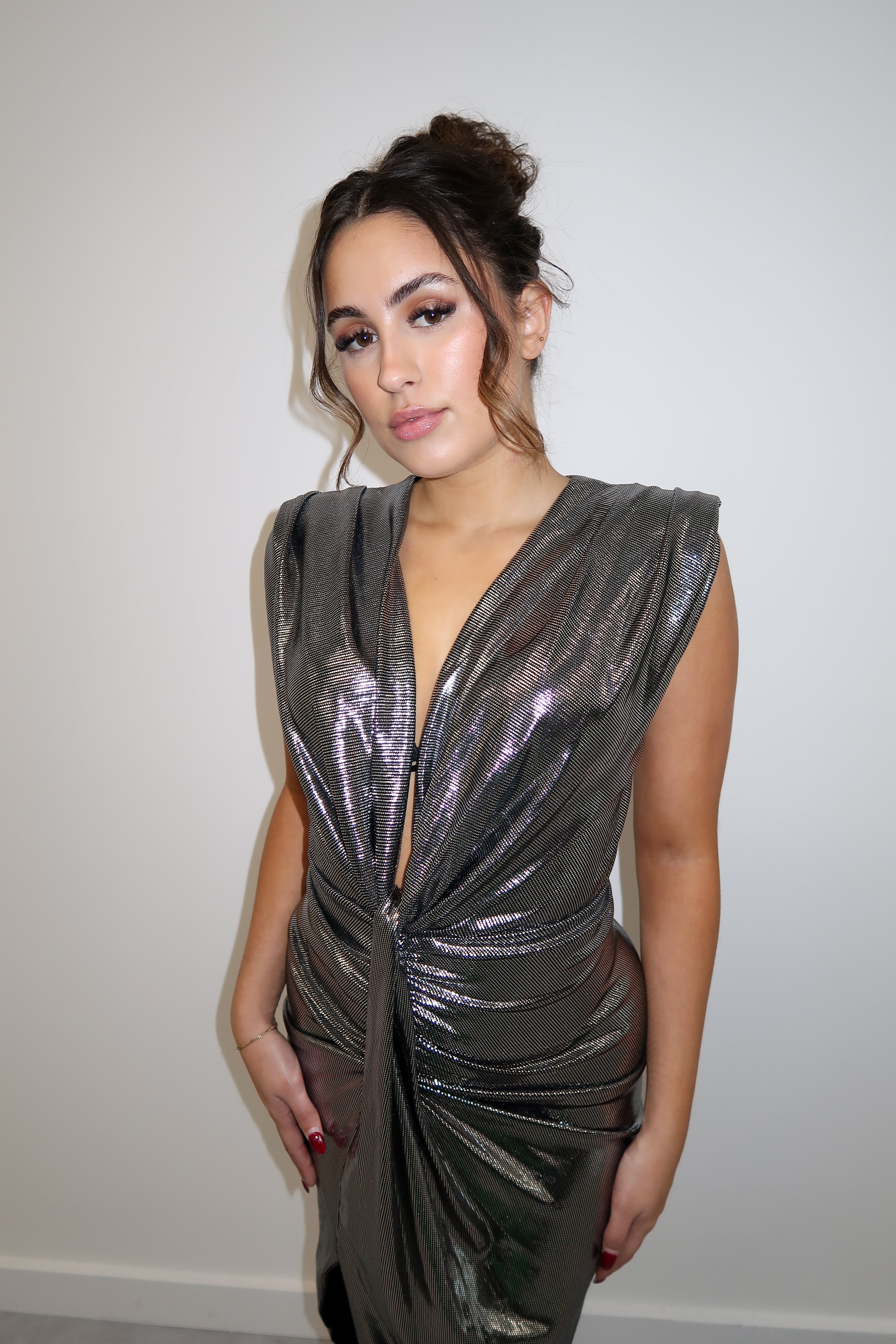 TIEFES V-GLITZERKLEID SILBER