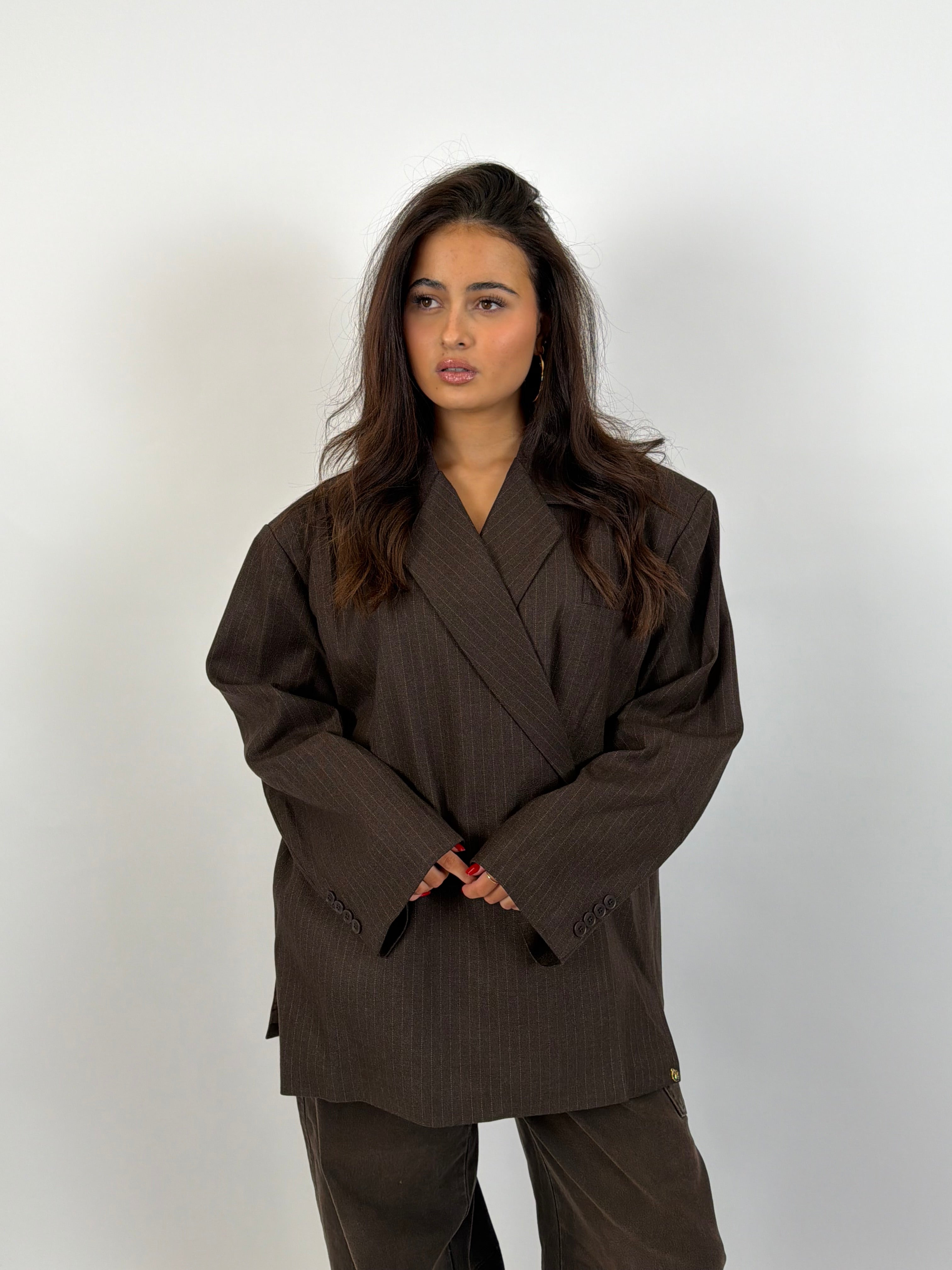 OVERSIZED PINSTRIPE DAD BLAZER CHOCO