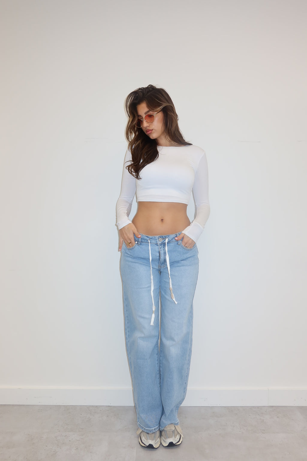 WHITE TIE STRETCH JEANS