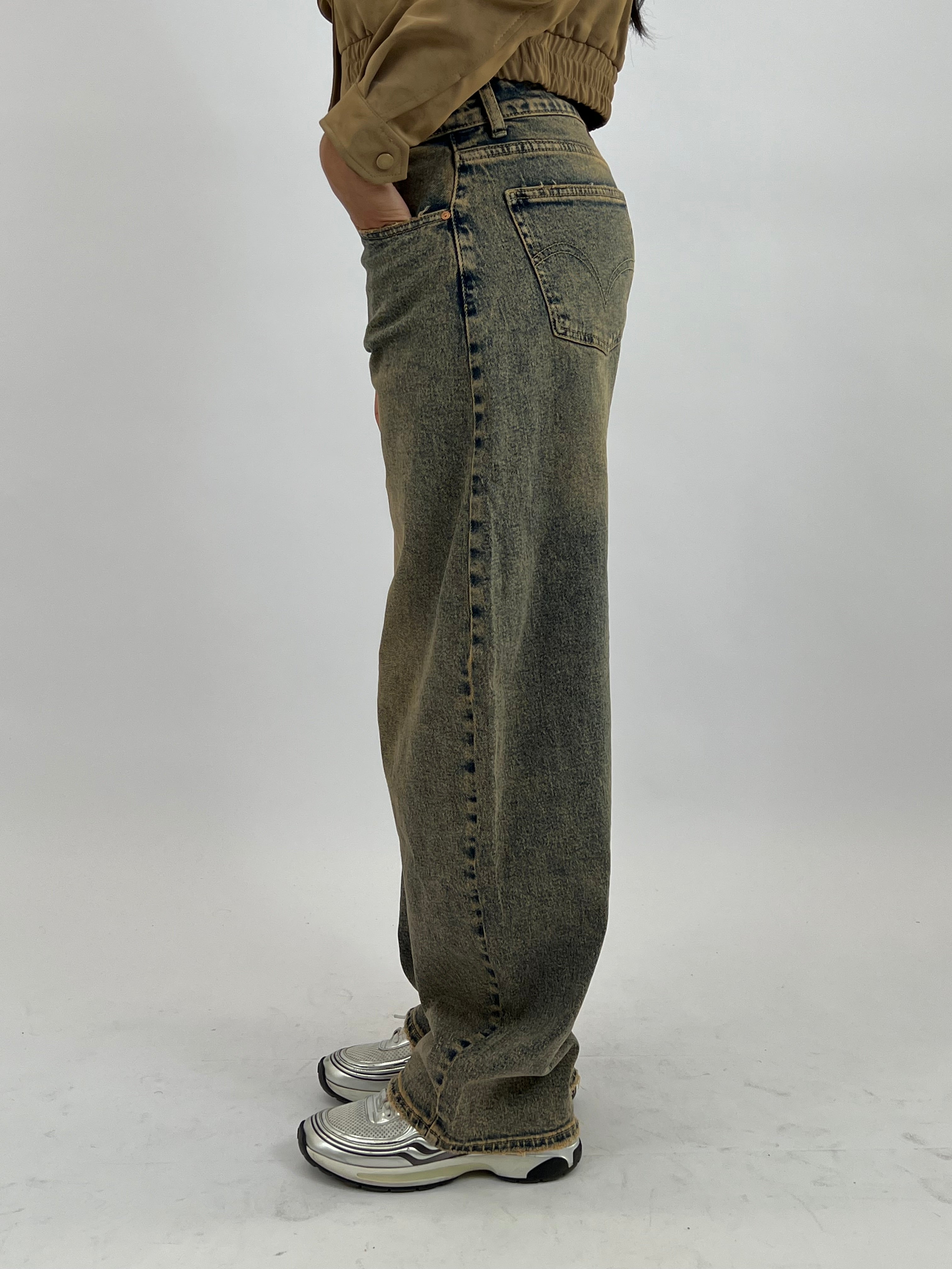 VINTAGE BROWN BARREL STRETCH JEANS