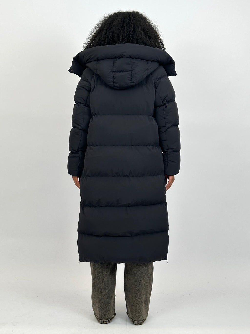 LANGER PUFFERMANTEL MIT REISSVERSCHLUSS SCHWARZ 7580