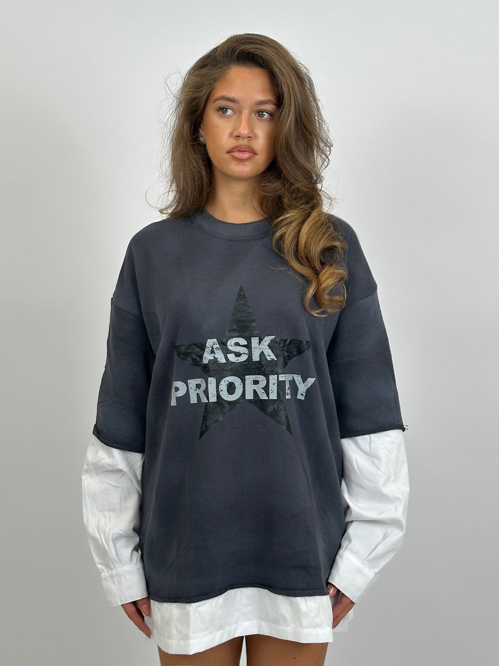 EXCLUSIVE WHITE SHIRT LONGSLEEVE GREY WASH