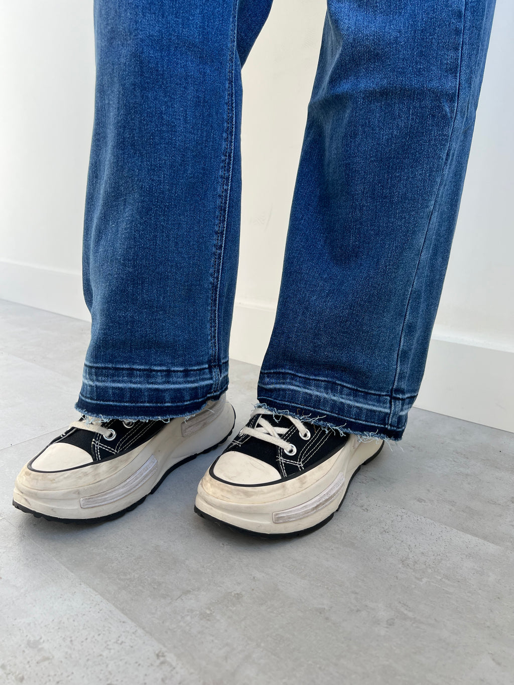 Petite Dark Straight Leg 7221