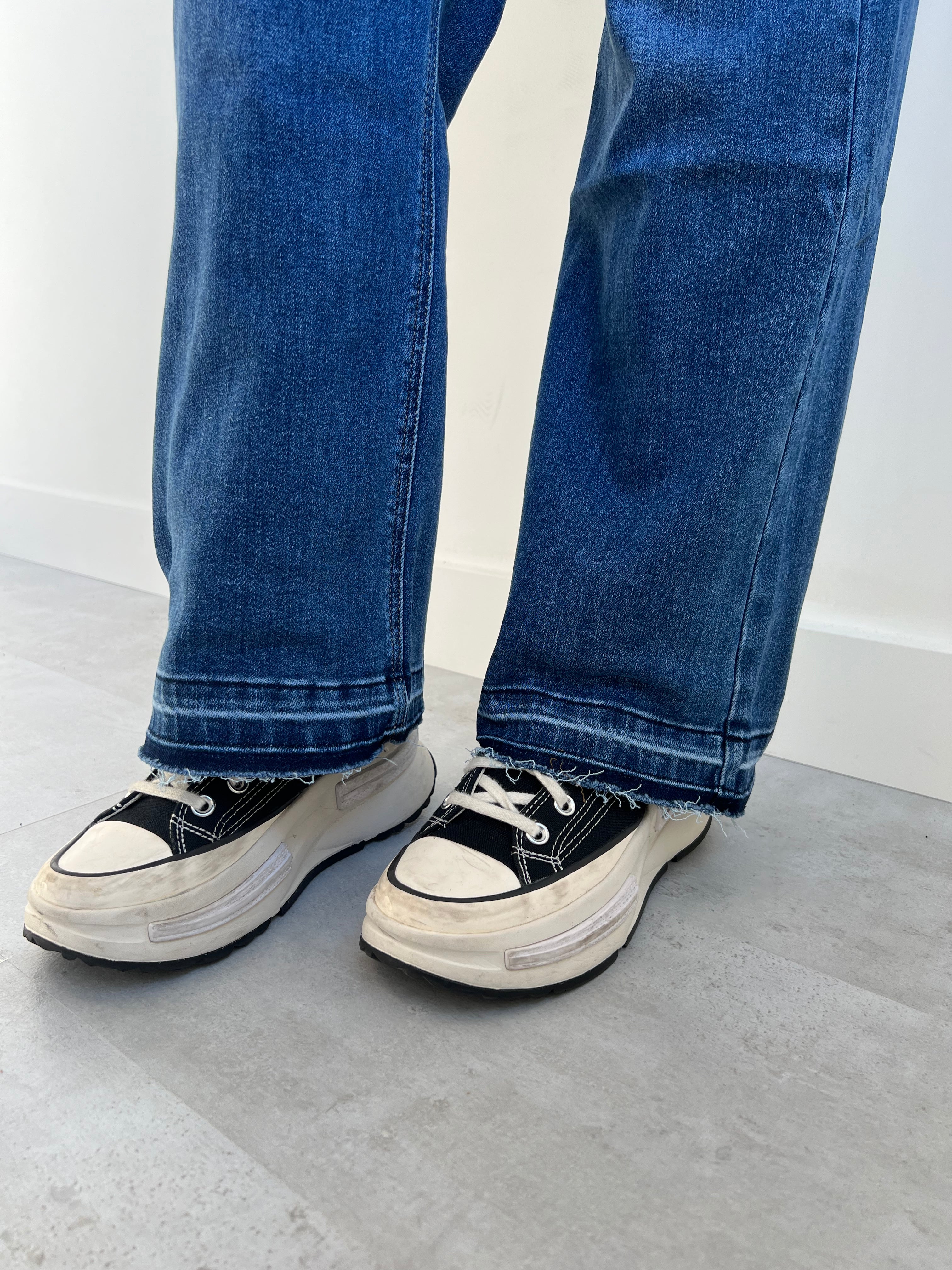 Petite Dark Straight Leg 7221