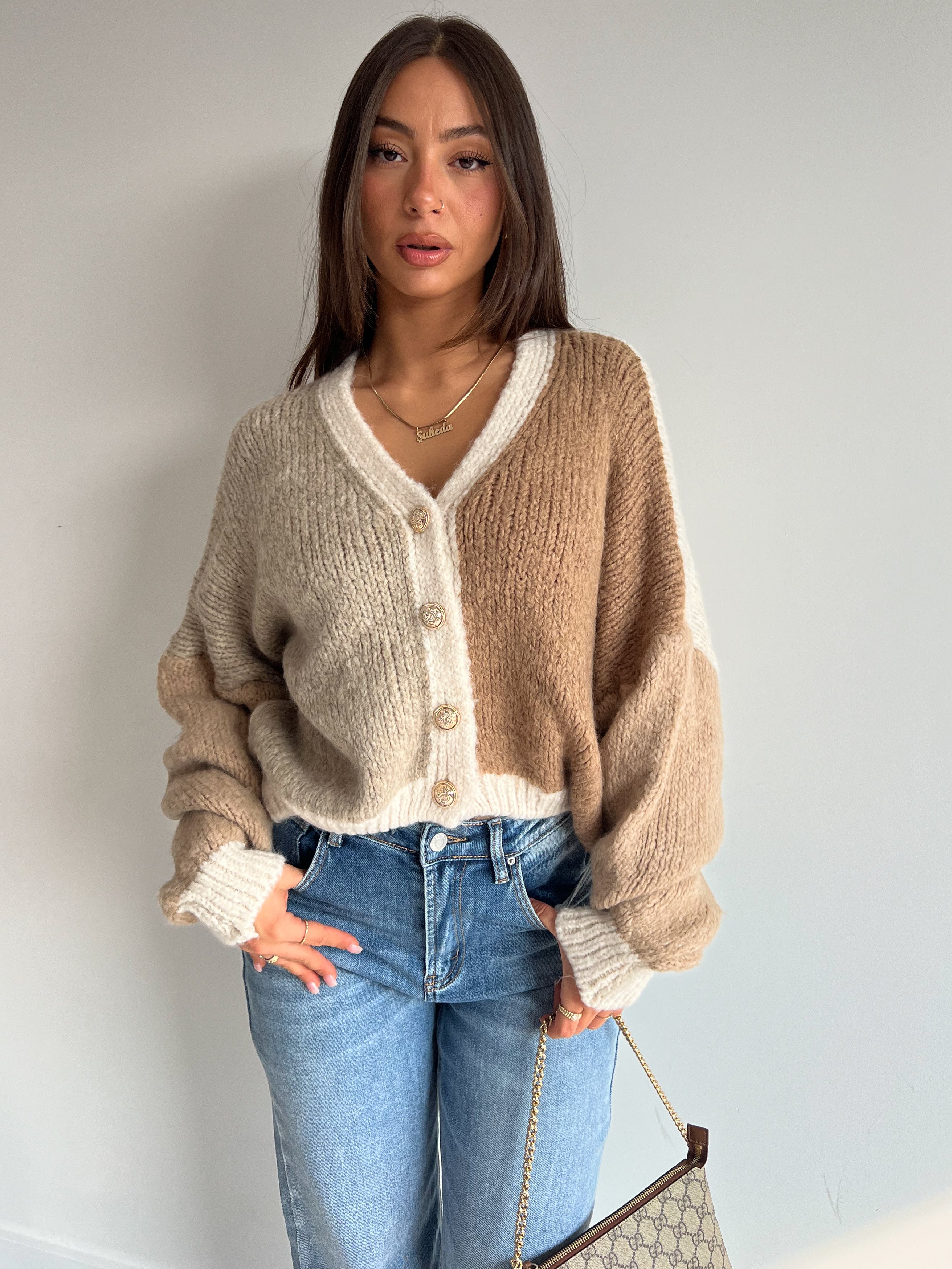 MEHRFARBIGER CARDIGAN BRAUN VORBESTELLUNG