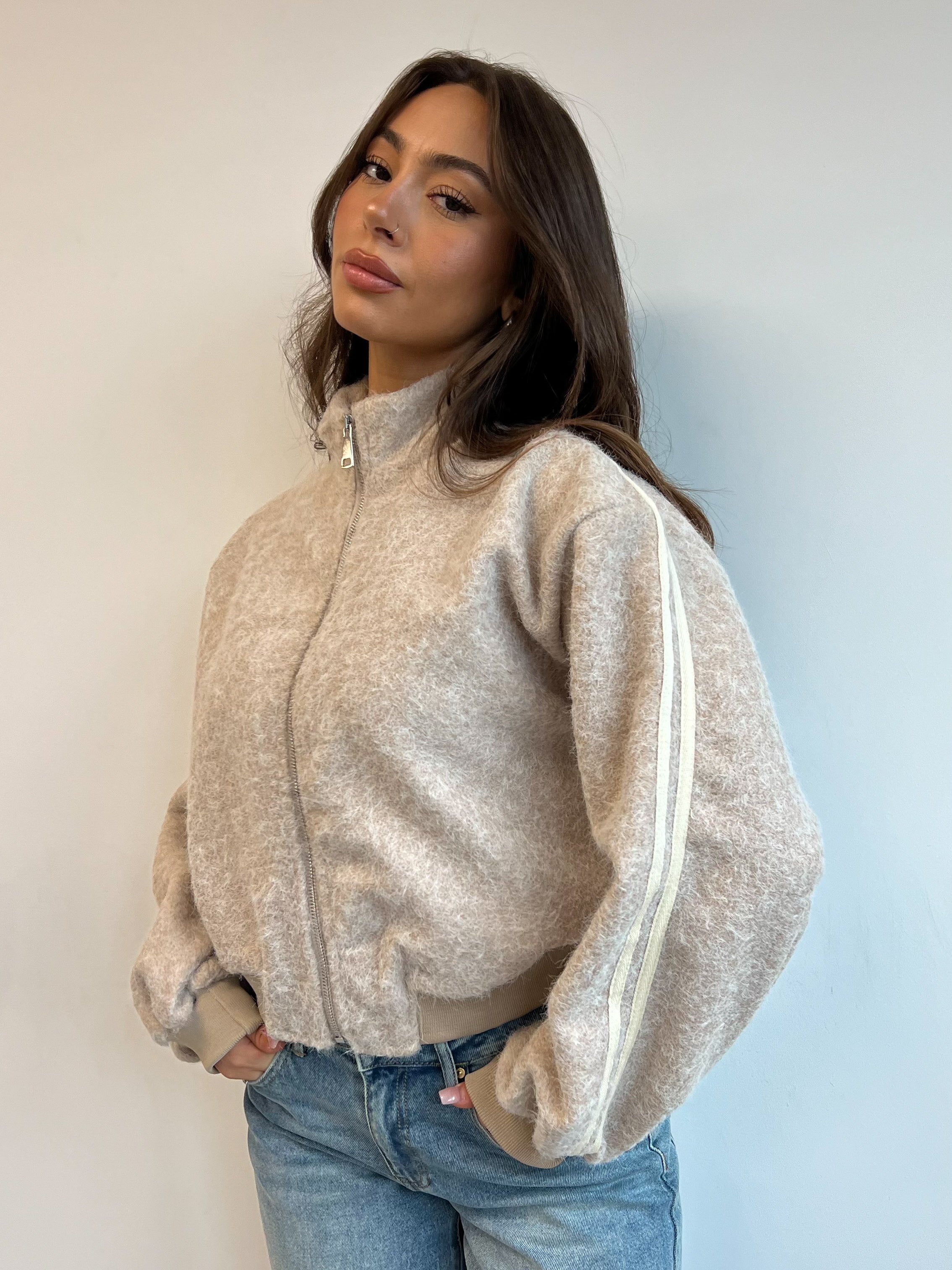 STREIFEN FLUFFY BOMBER BEIGE