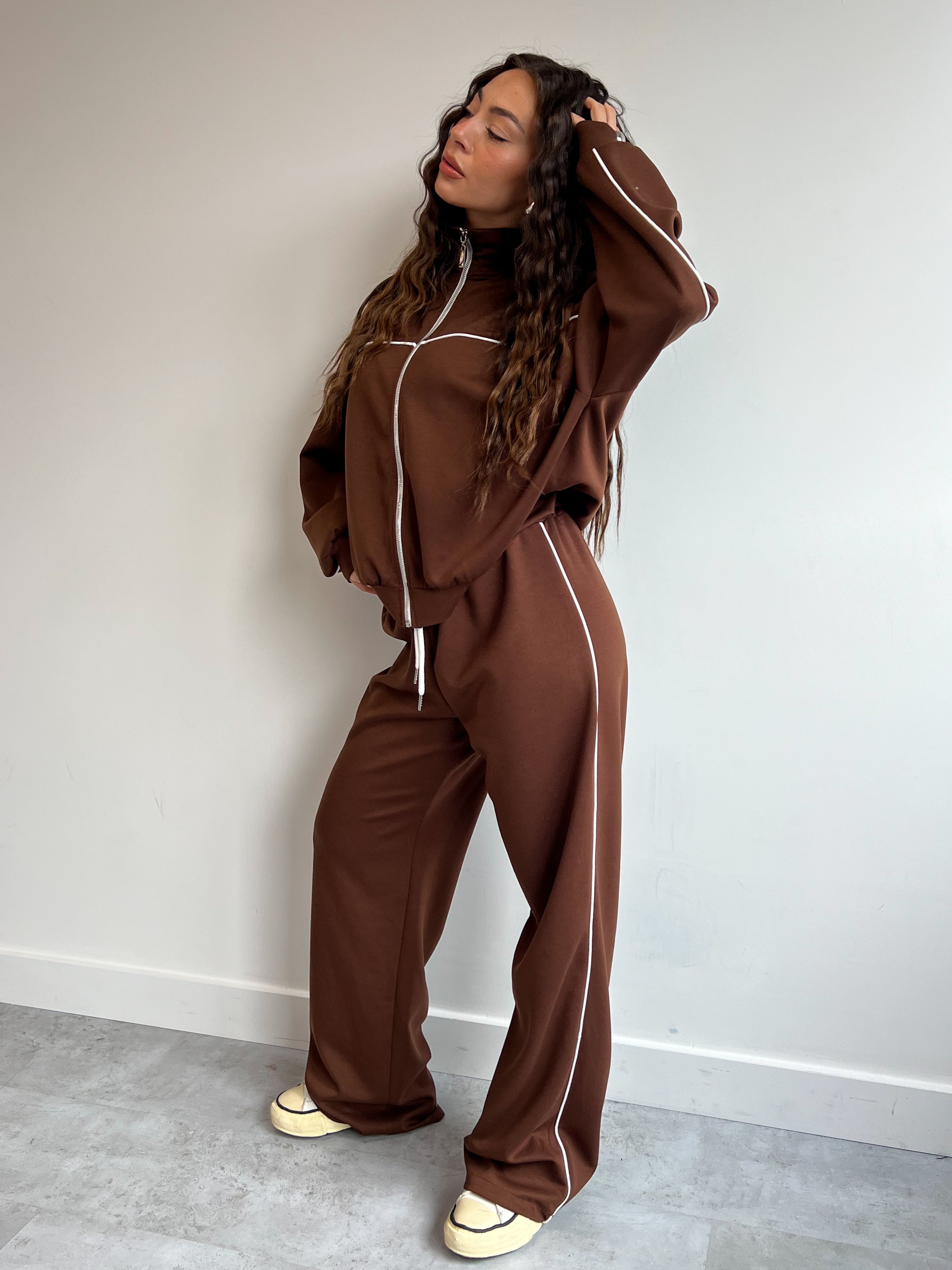 WHITE LINE TRACKSUIT CHOCO