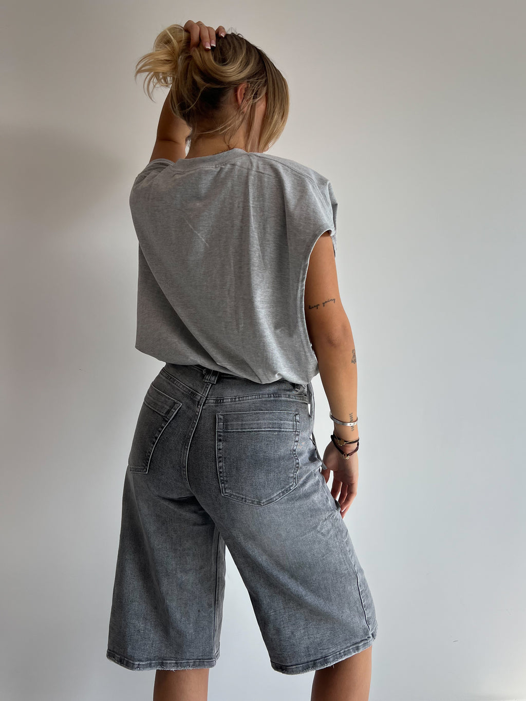 DOUBLE WAIST STRETCH JORT GREY