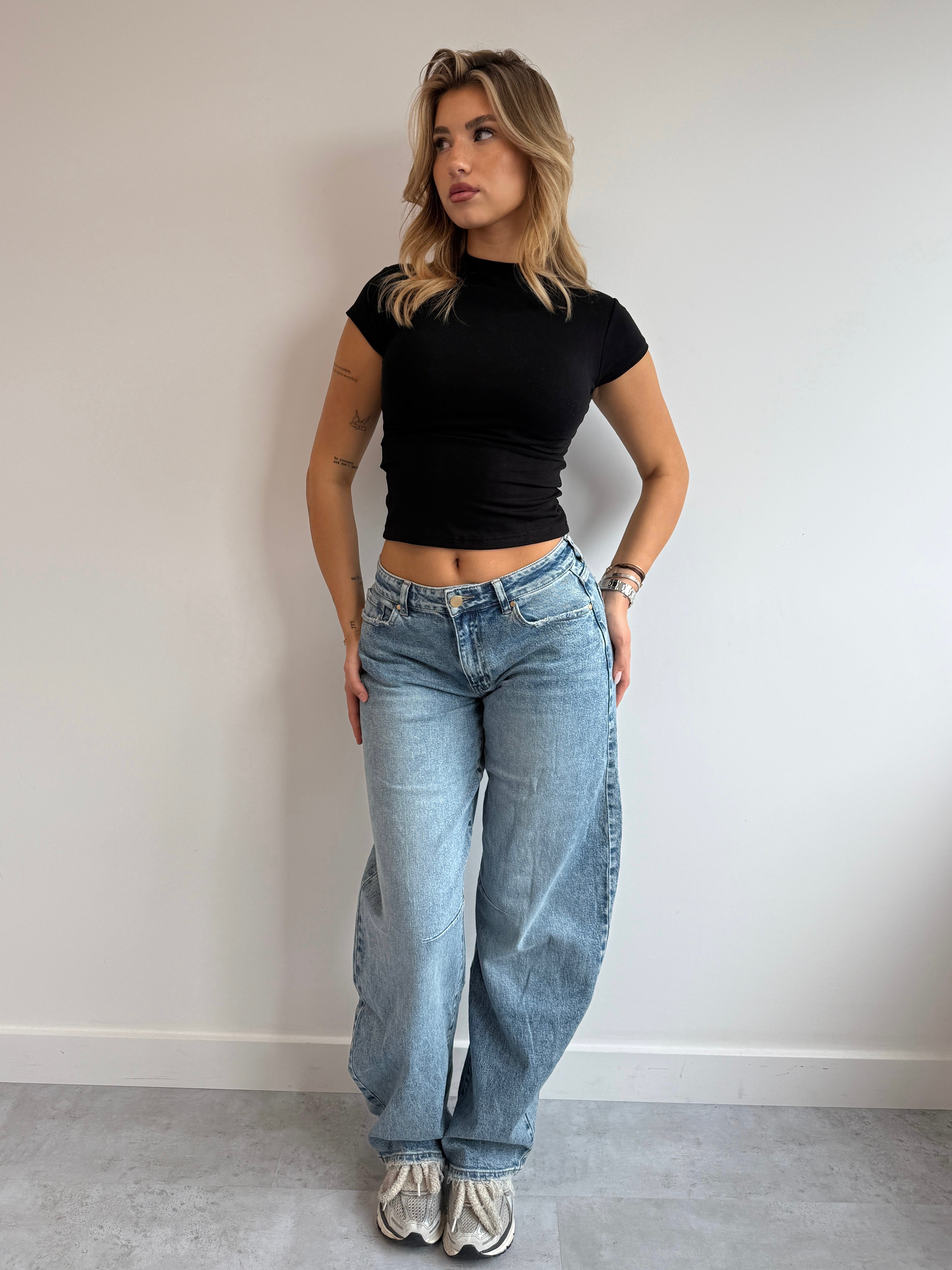 BARREL STRETCH JEANS