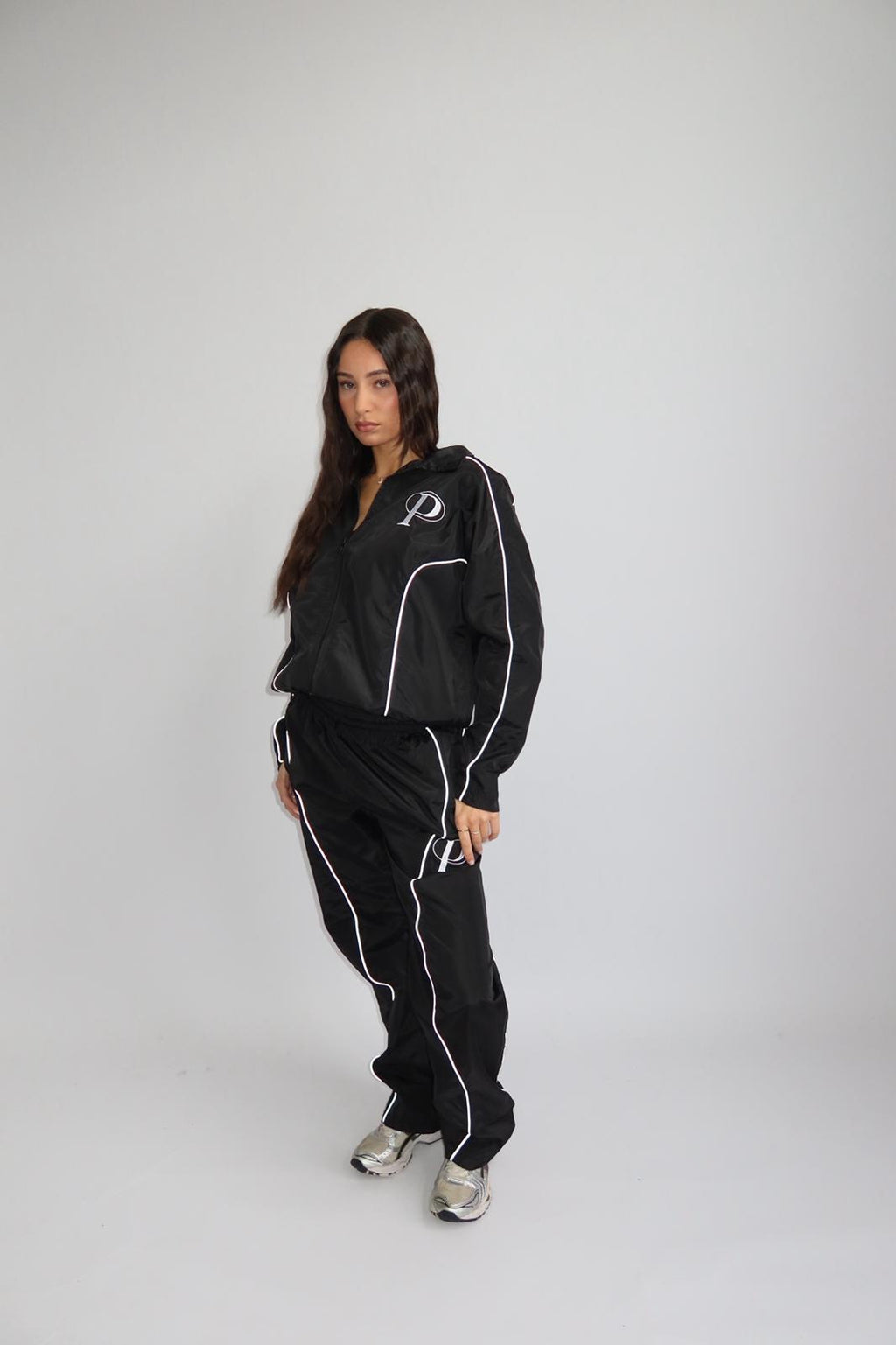 PREMIUM PRIORITY WINDBREAKER TRACKSUIT BLACK