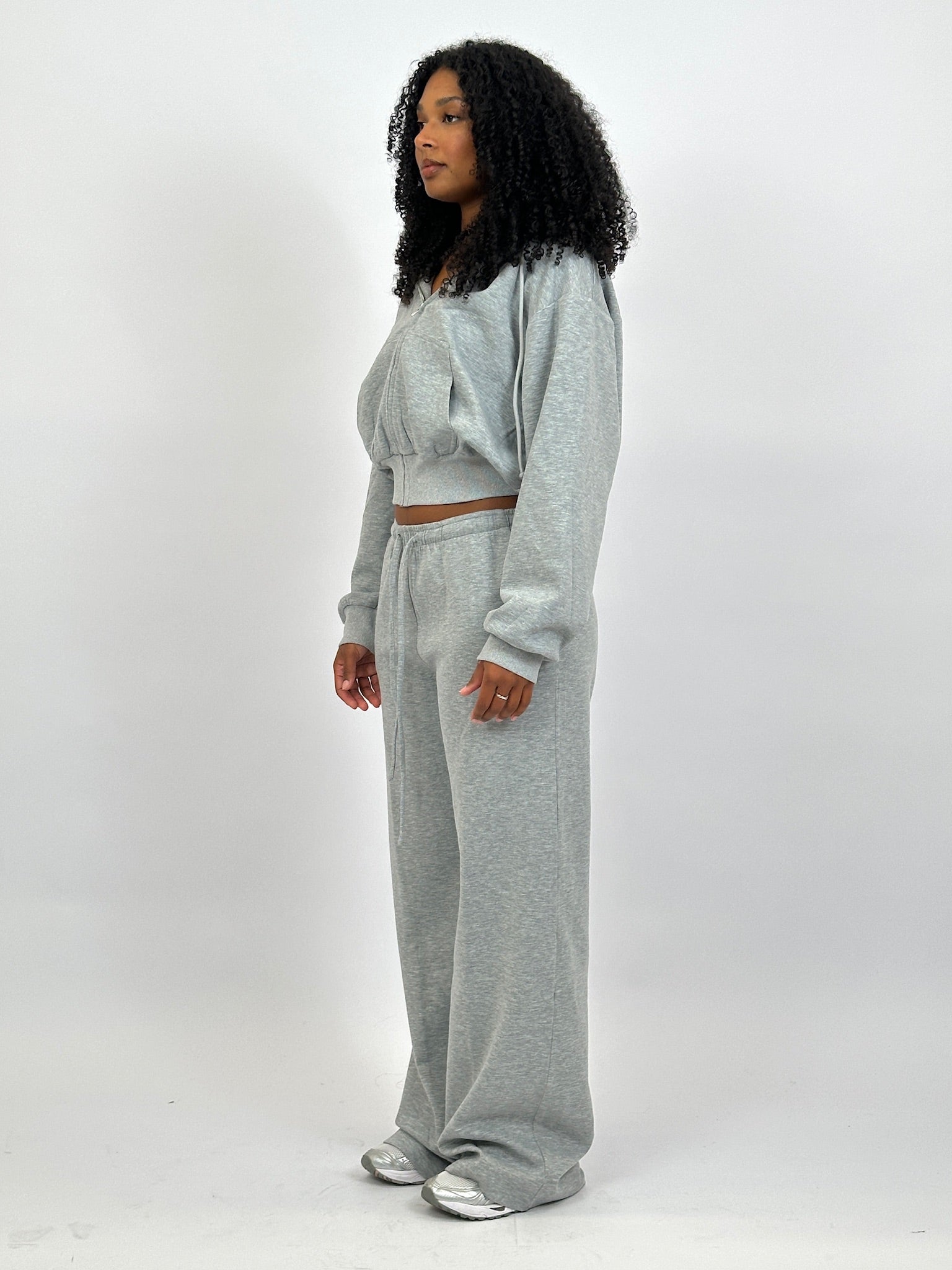 MUSTHAVE STRAIGHT JOGGER GREY (TALL)