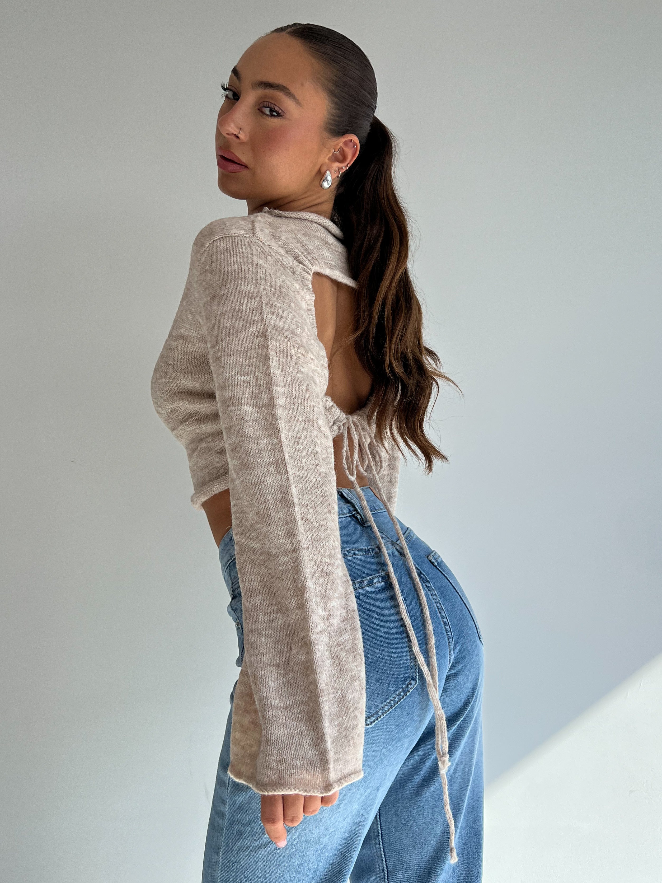 OFFENER RÜCKENSTRICK BEIGE