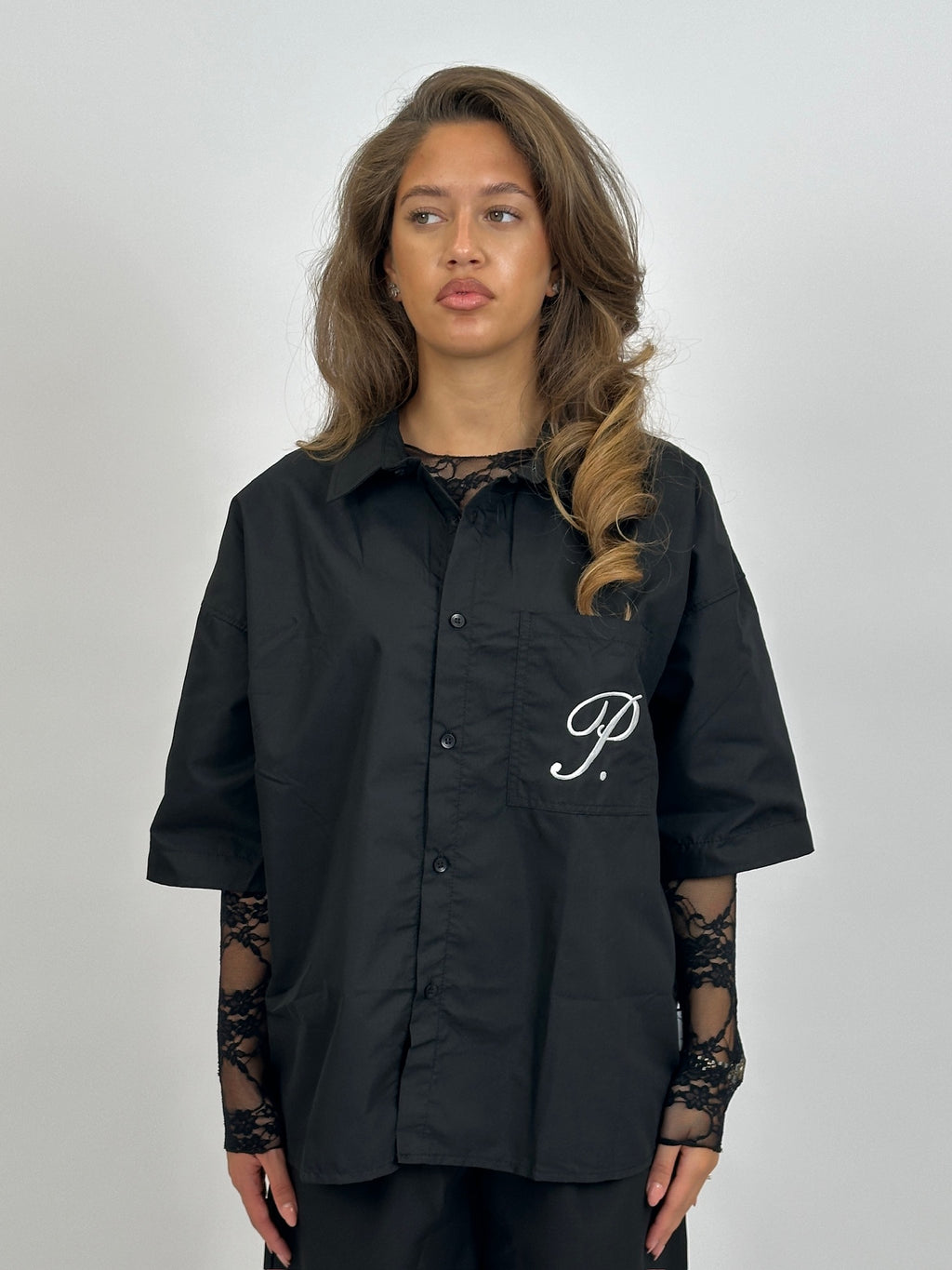PRIORITY AMSTERDAM BOYFRIEND BLOUSE BLACK