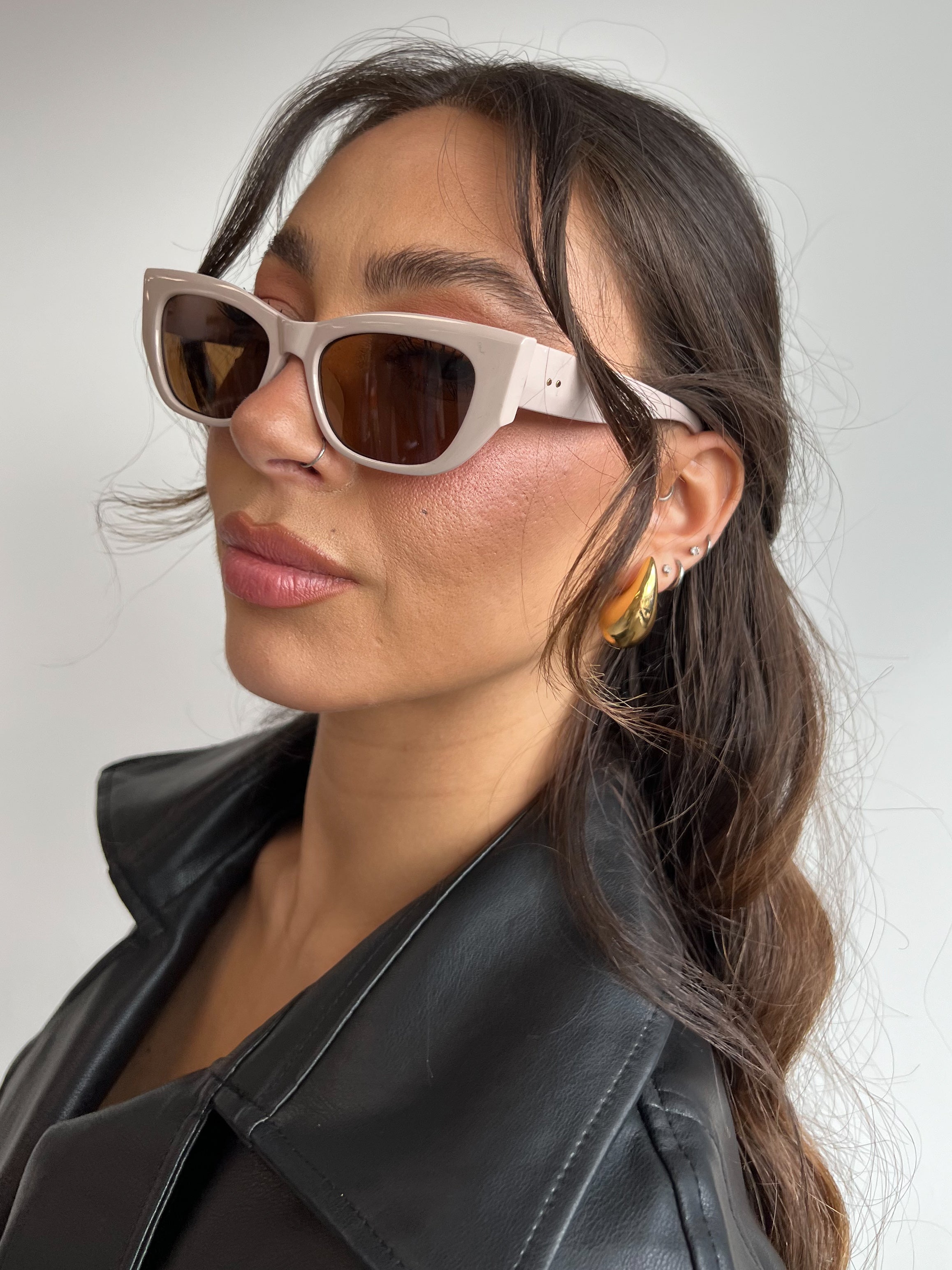 CAT EYE SUNNIES NUDE