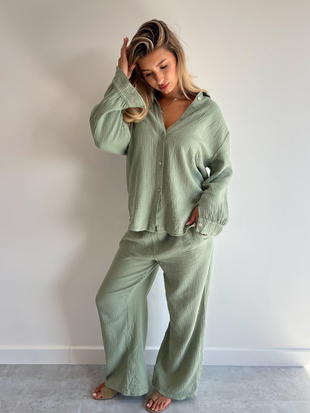 MUSTHAVE LINEN SET MATCHA GREEN