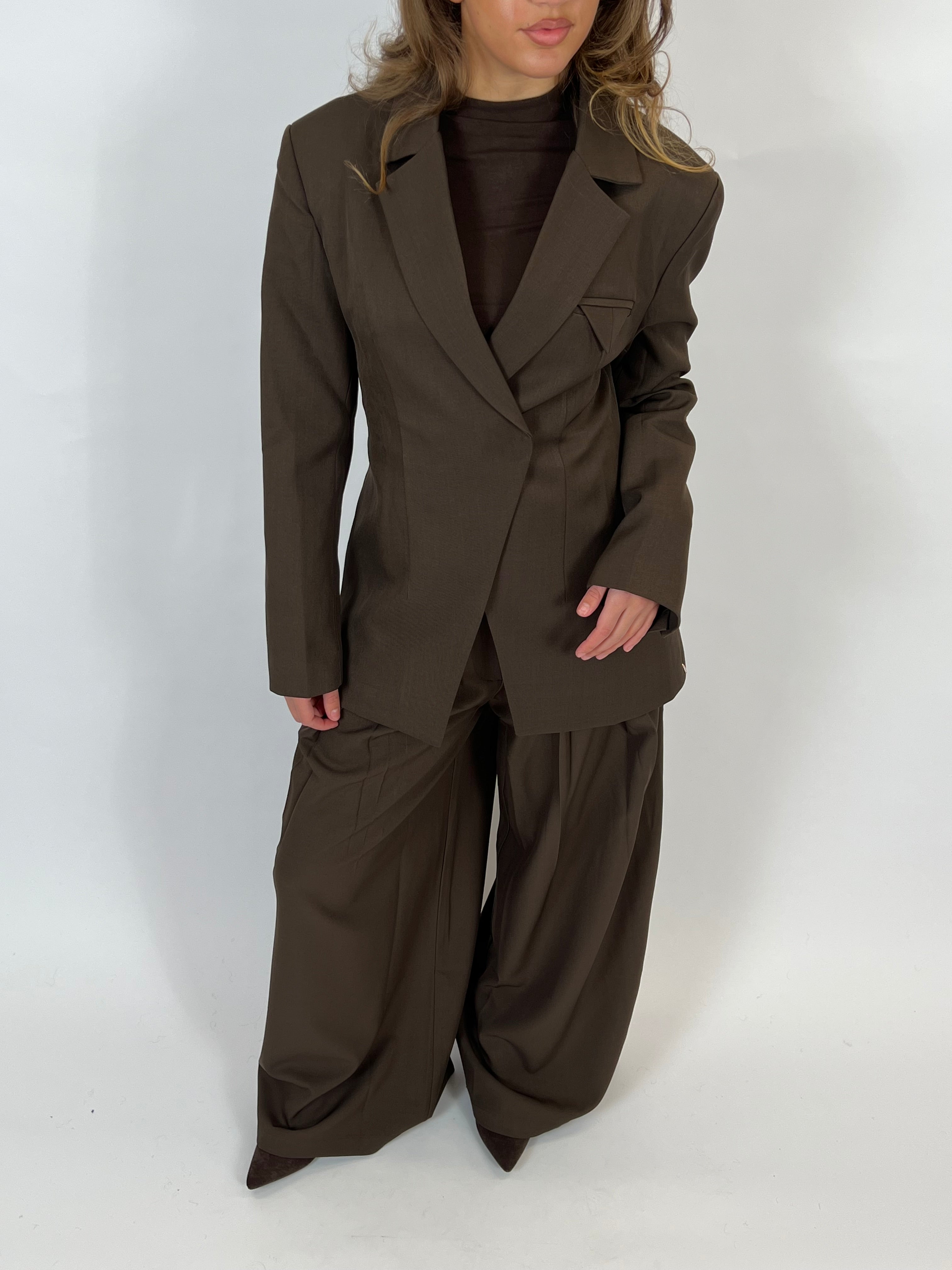 PREMIUM OVERLAP BLAZER CHOCO