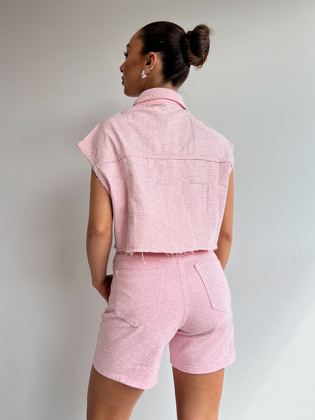 ALL OVER STRETCH RHINESTONE SHORT PINK