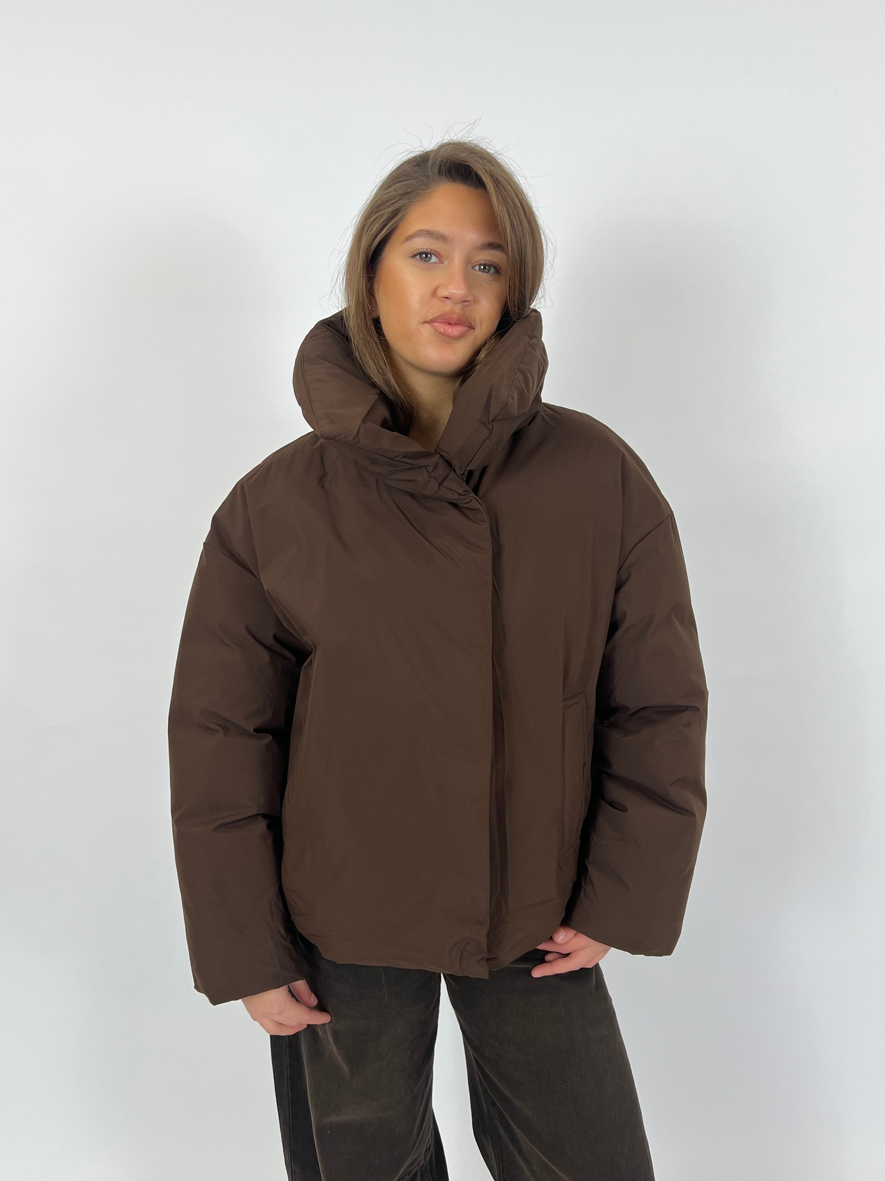 PREMIUM BIG COLLAR PUFFER CHOCO