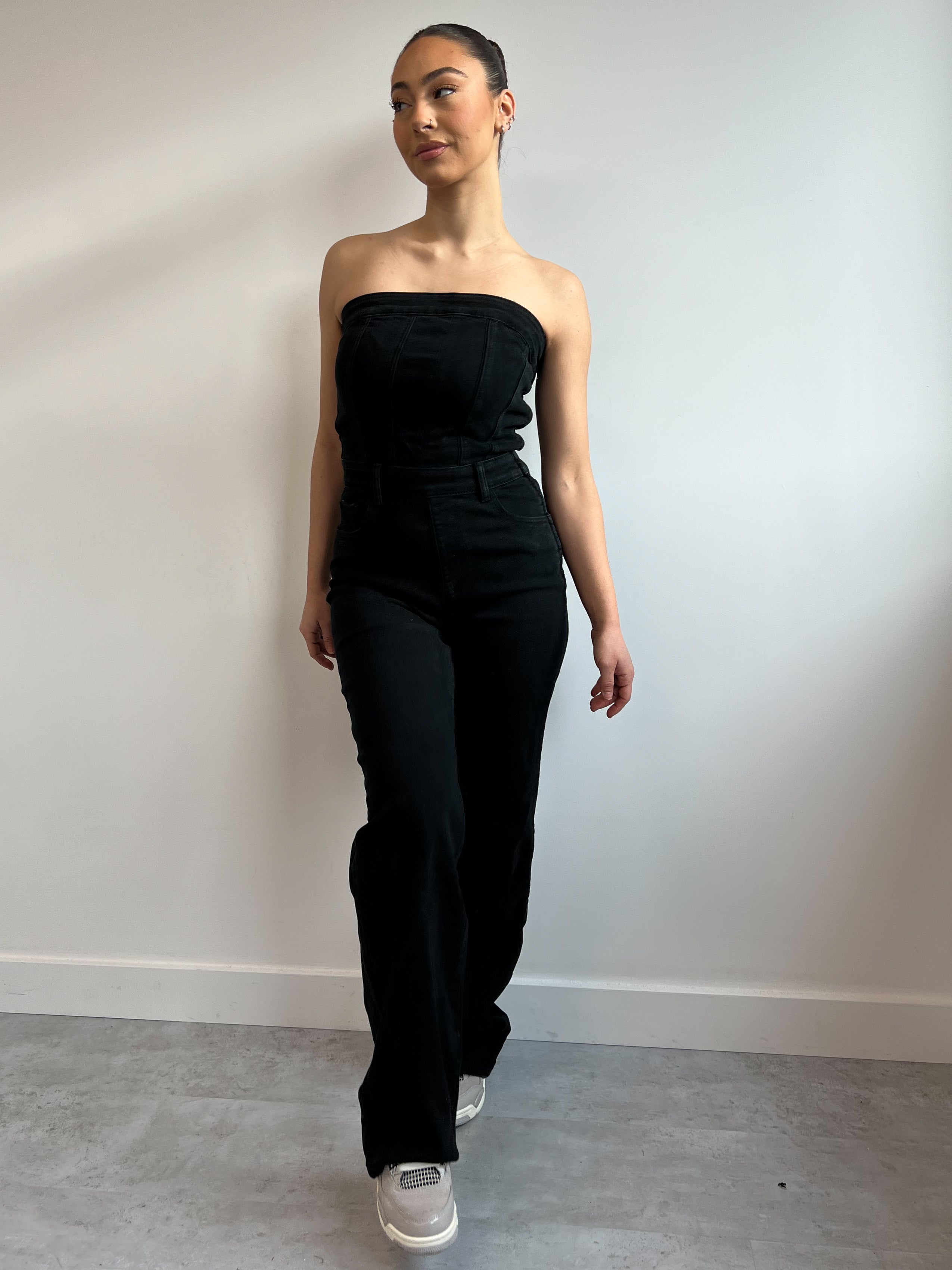 STRAPLESS STRETCH DENIM JUMPSUIT BLACK