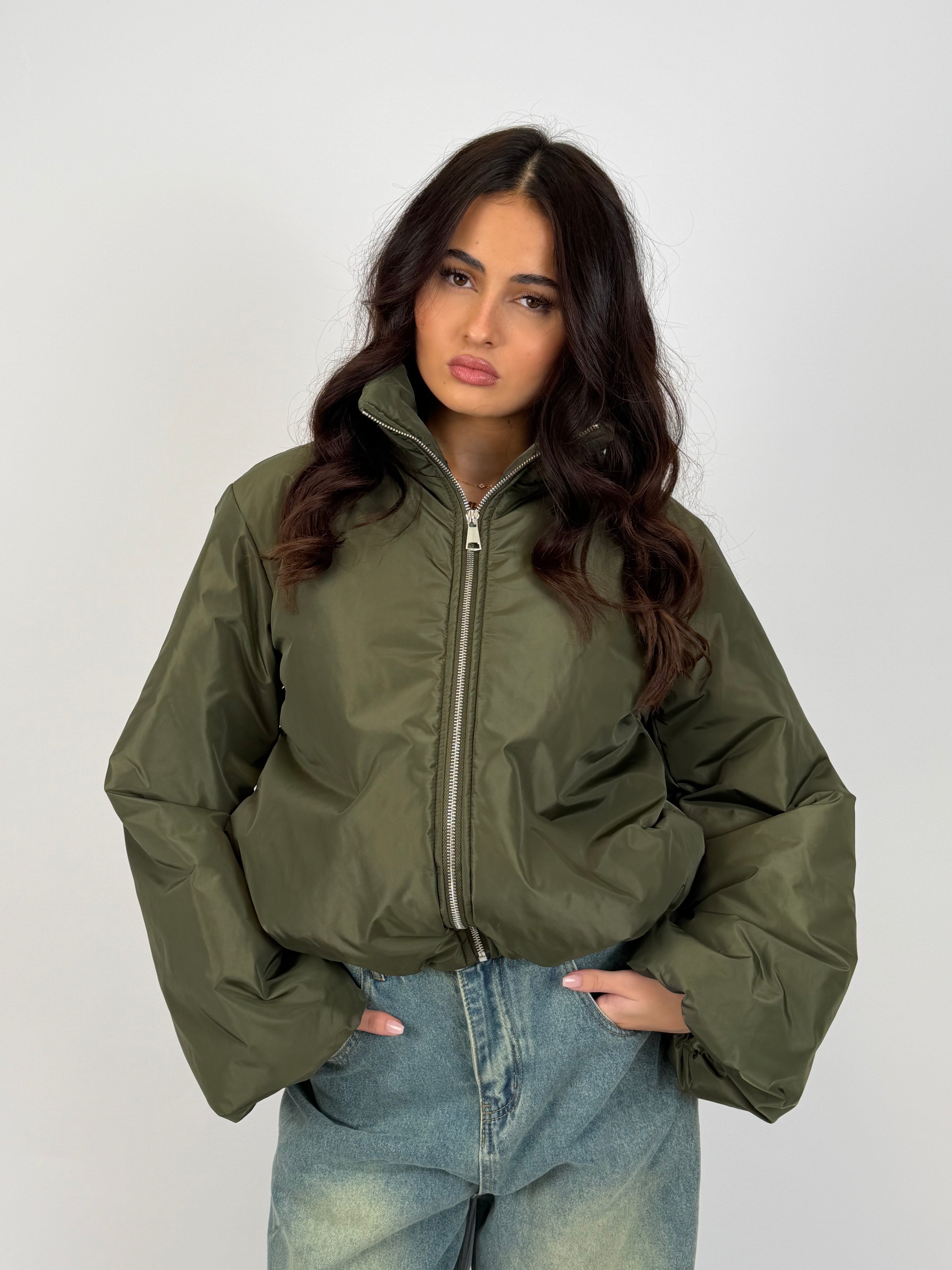 PUFFY BOMBER COAT ARMY