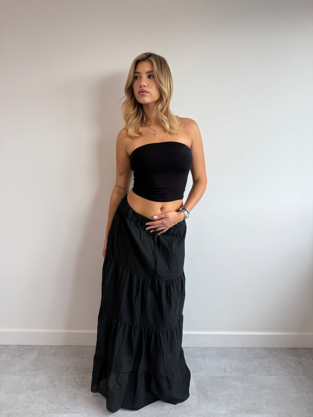 MAXI RUFFLE SKIRT BLACK