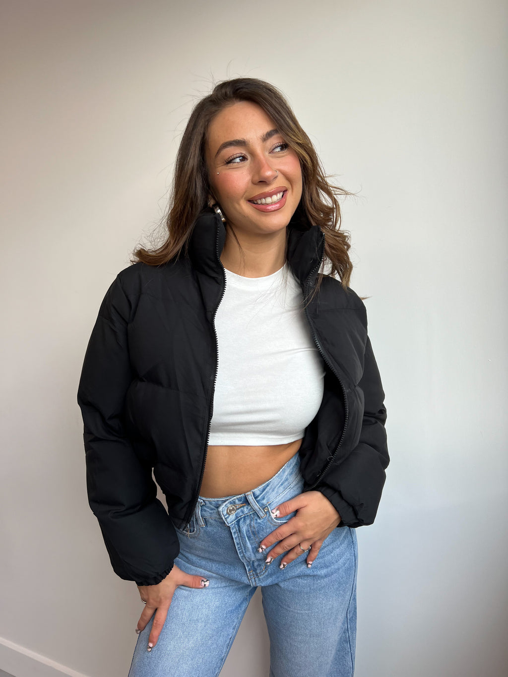 KURZER PUFFERMANTEL SCHWARZ