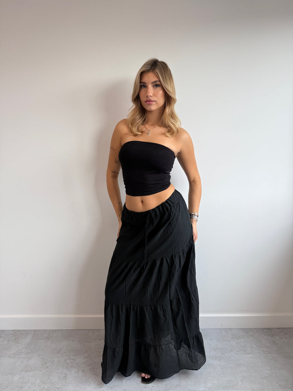 MAXI RUFFLE SKIRT BLACK