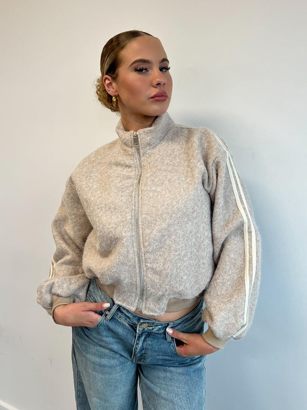 STREIFEN FLUFFY BOMBER BEIGE