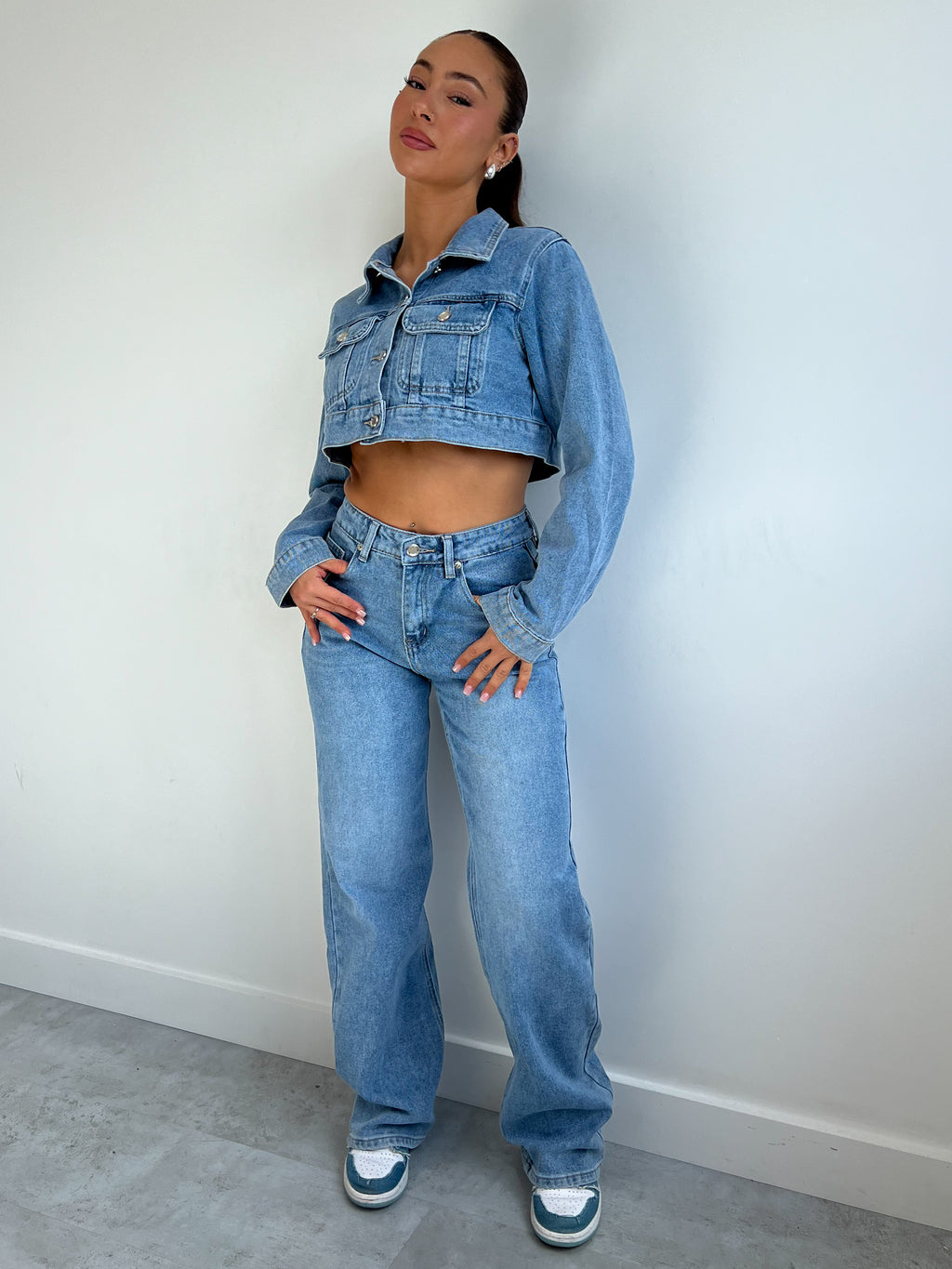 A2068 STRETCH GERADE BEIN