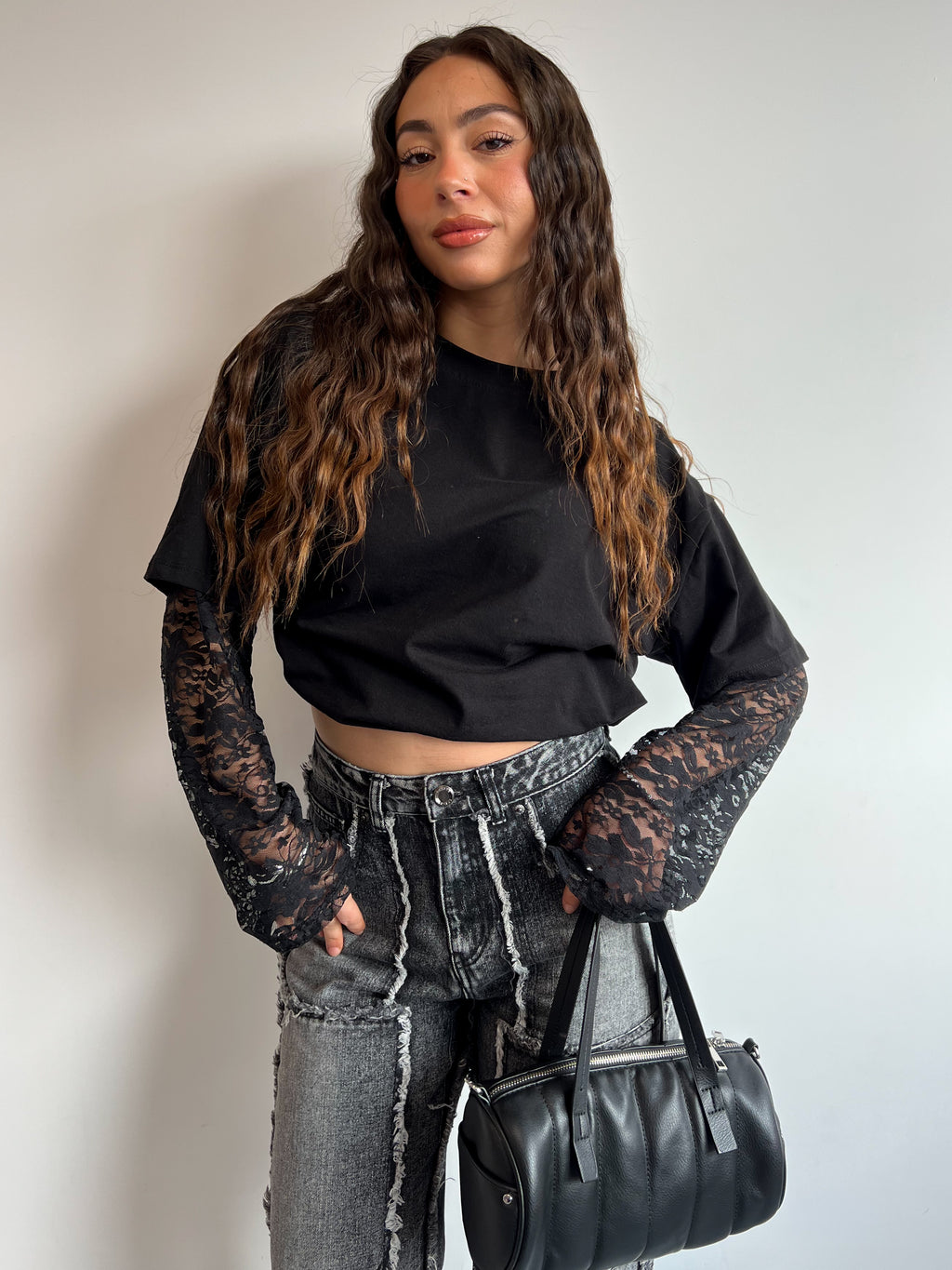 OVERSIZED LACE SLEEVE TEE BLACK