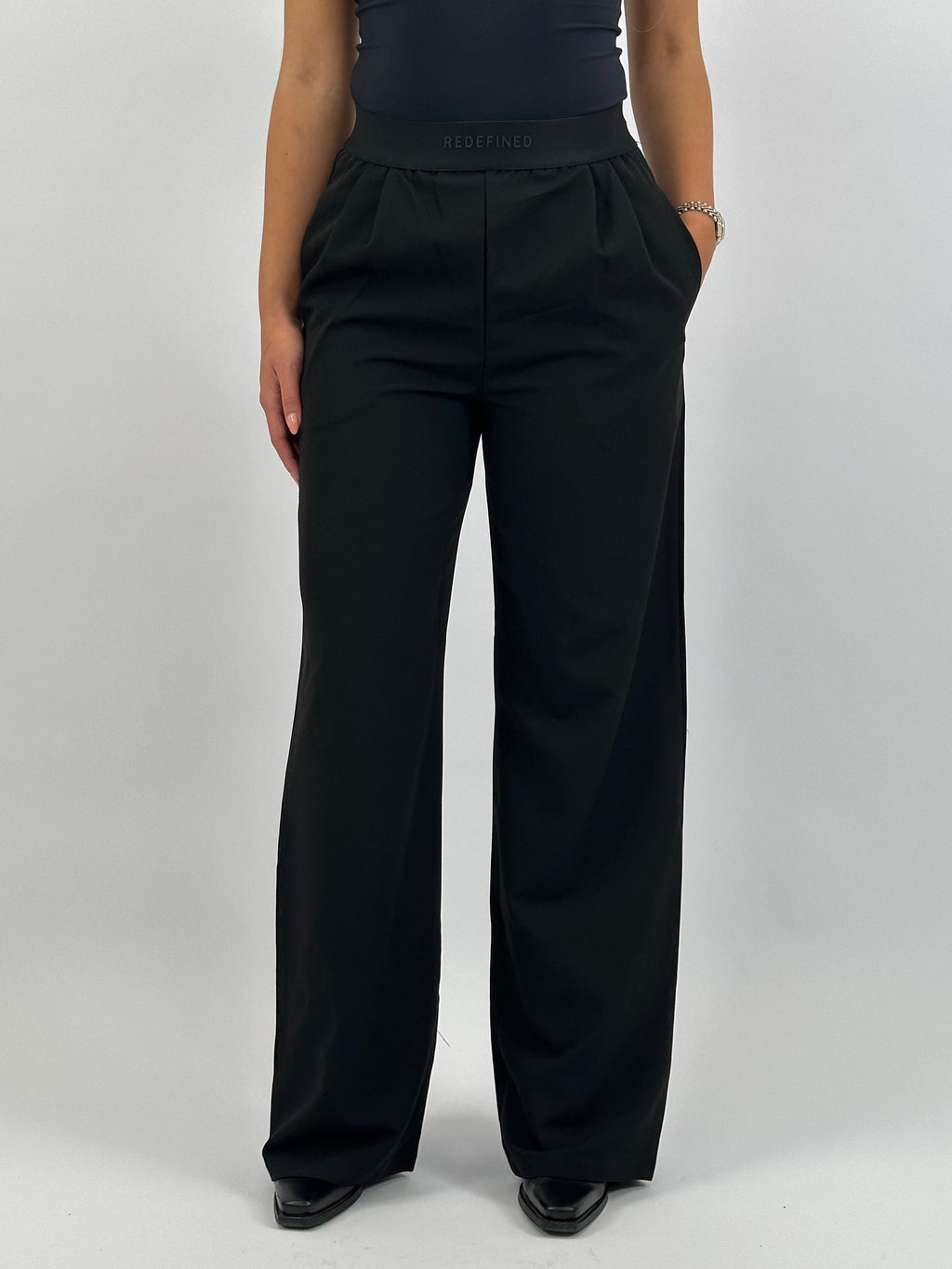 REDEFINED INSPIRED PANTALON PANTS BLACK