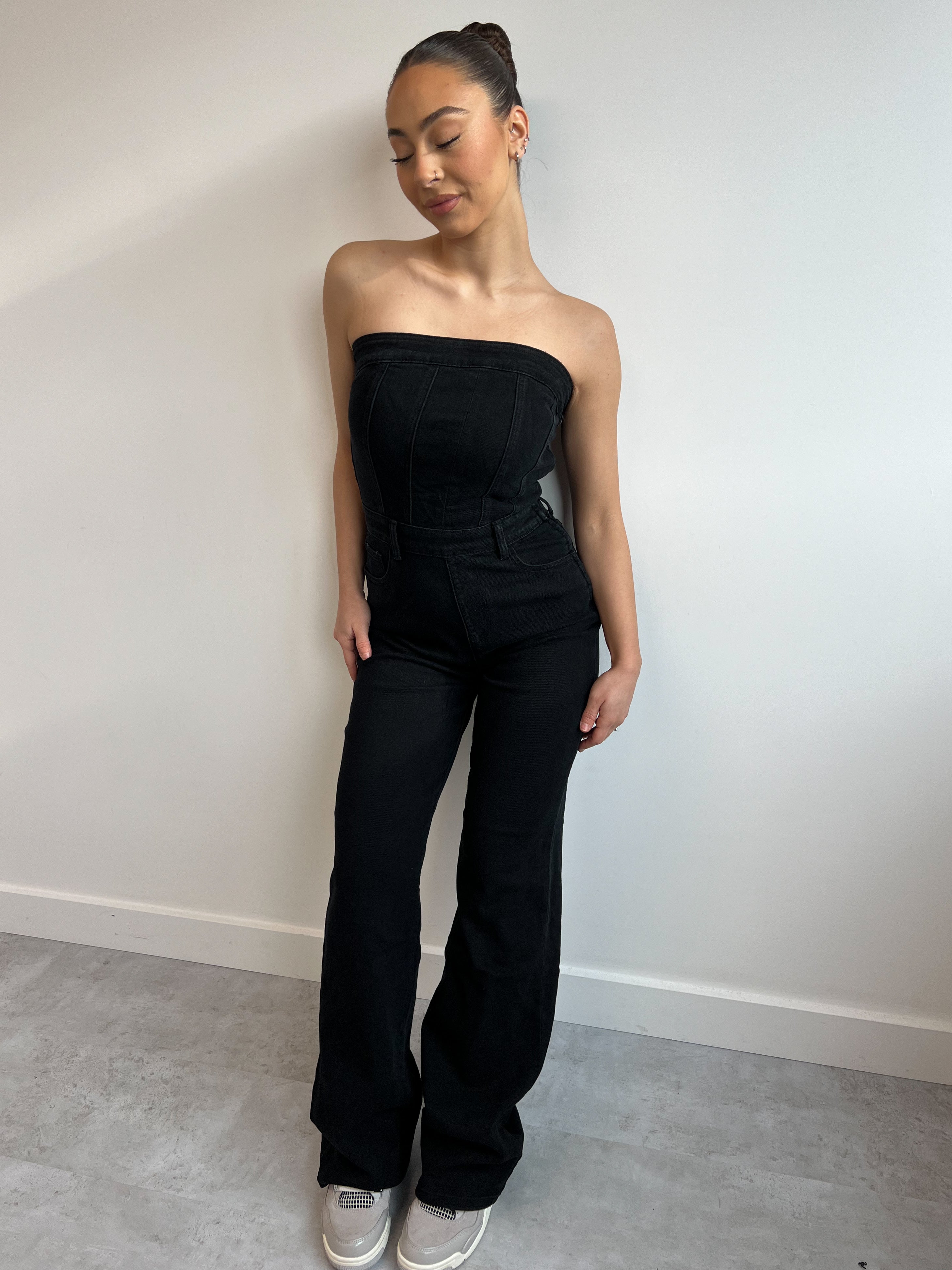 STRAPLESS STRETCH DENIM JUMPSUIT BLACK