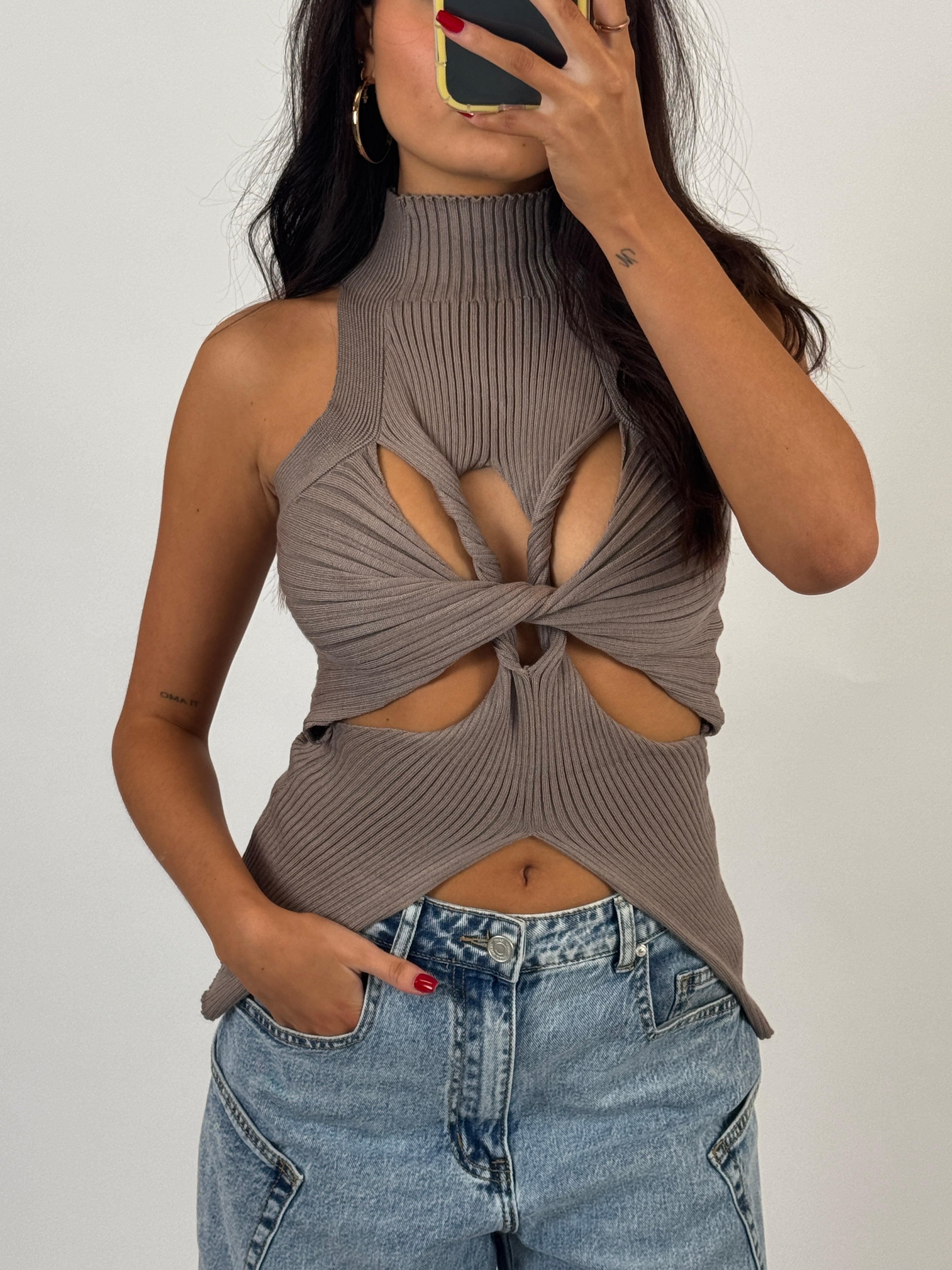 TAUPE HIGH NECK TOP SIZE M