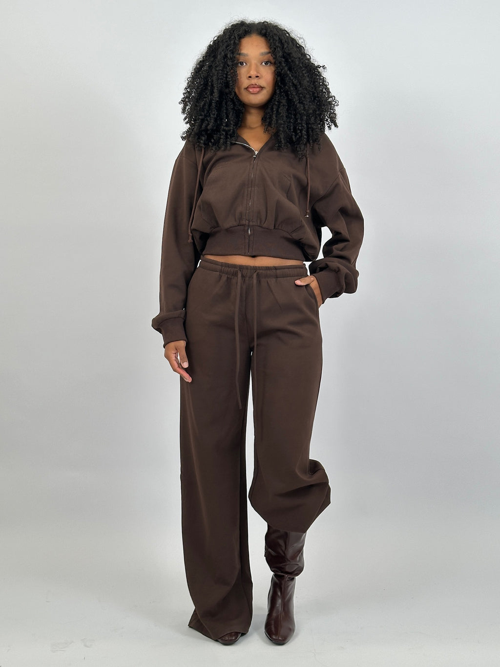 MUSTHAVE STRAIGHT JOGGER CHOCO (TALL)