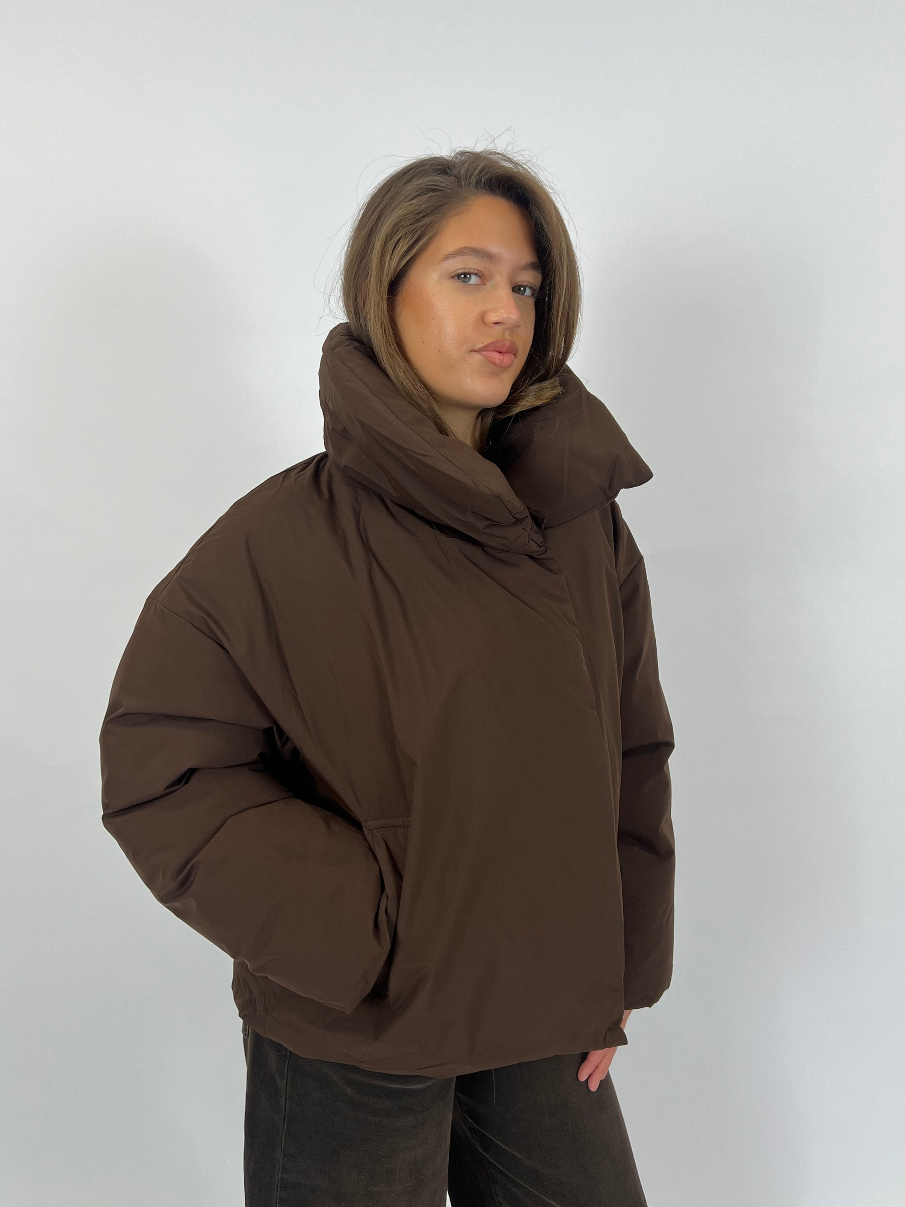 PREMIUM BIG COLLAR PUFFER CHOCO