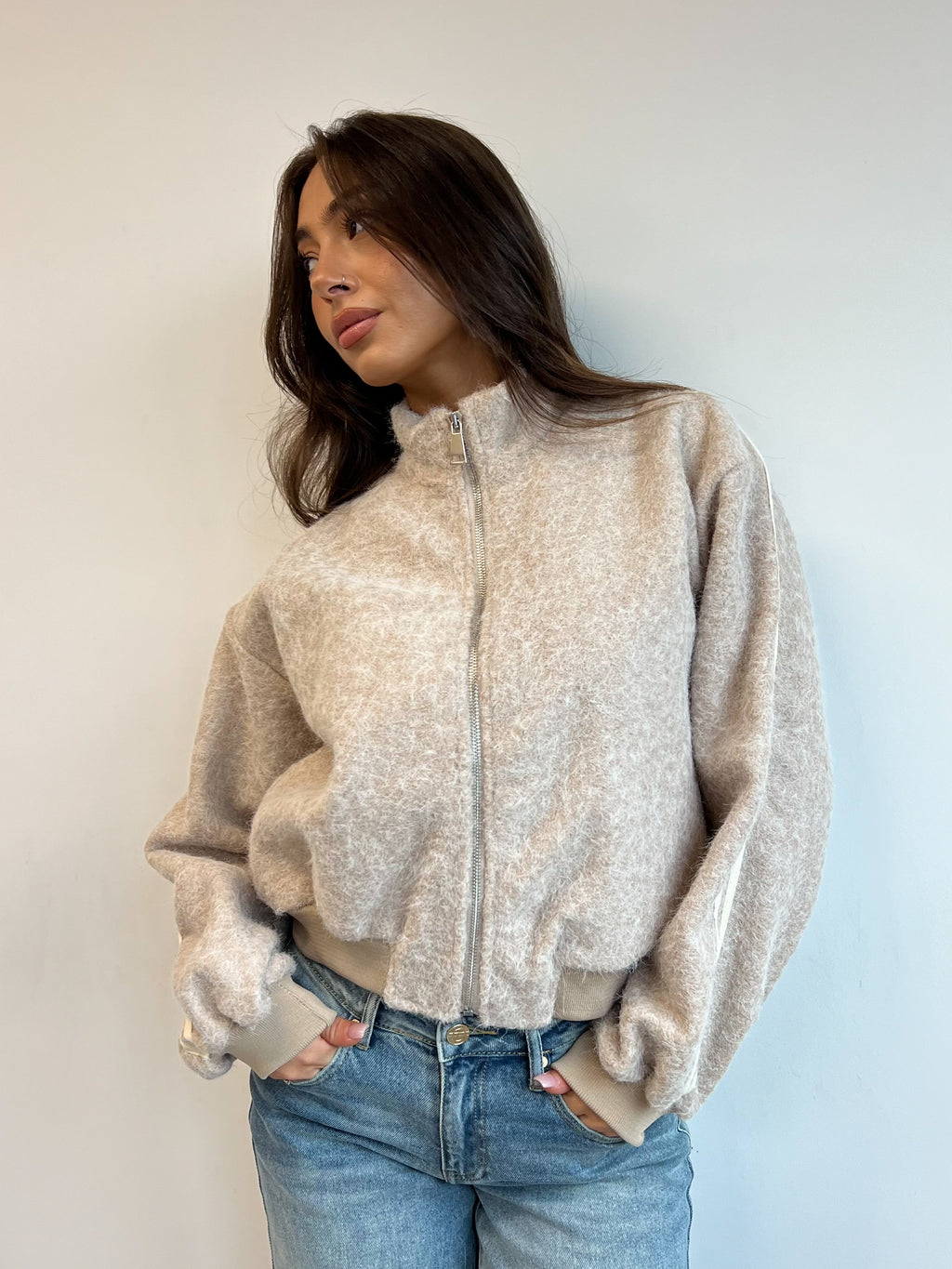 STREIFEN FLUFFY BOMBER BEIGE