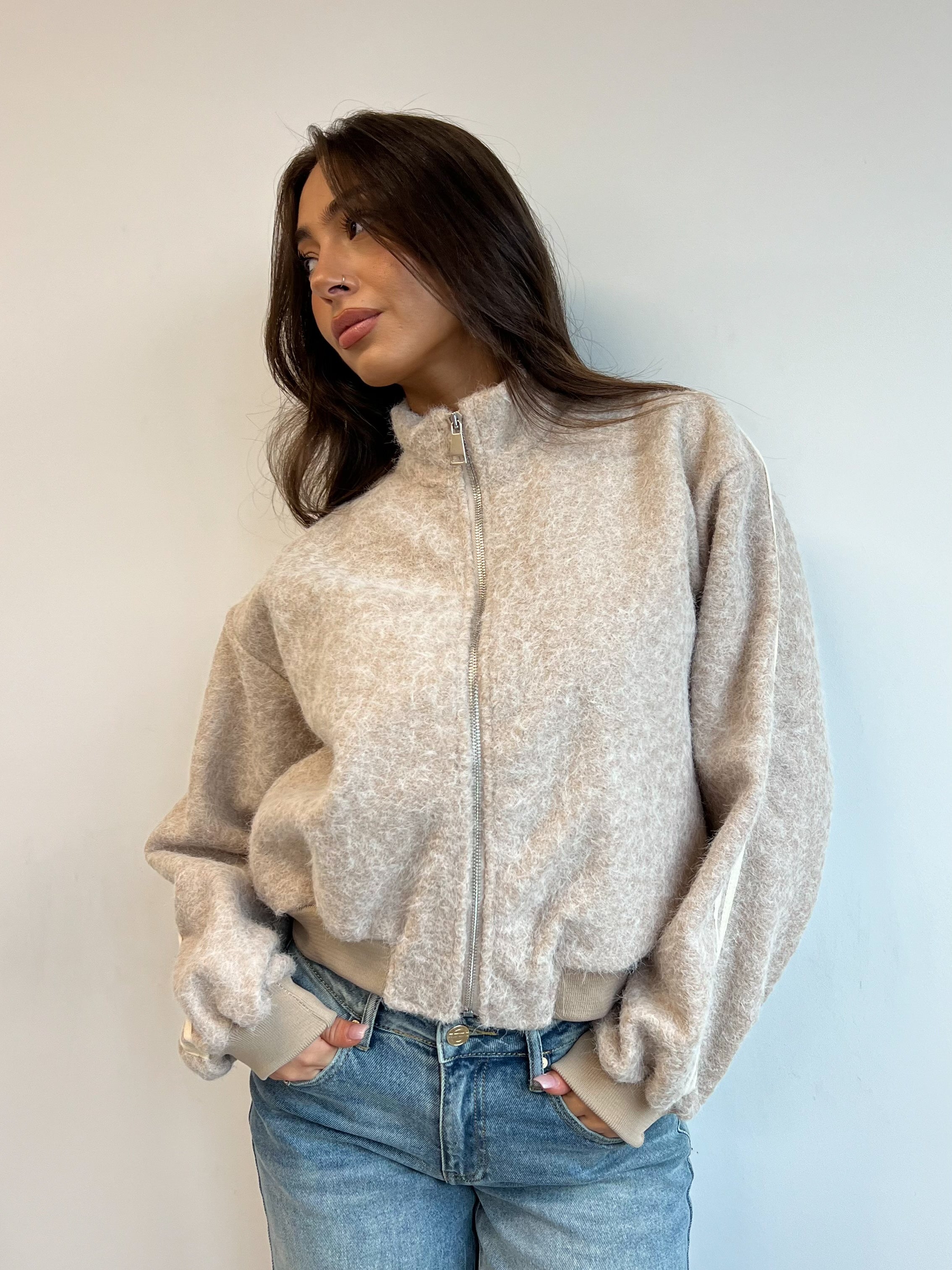 STREIFEN FLUFFY BOMBER BEIGE