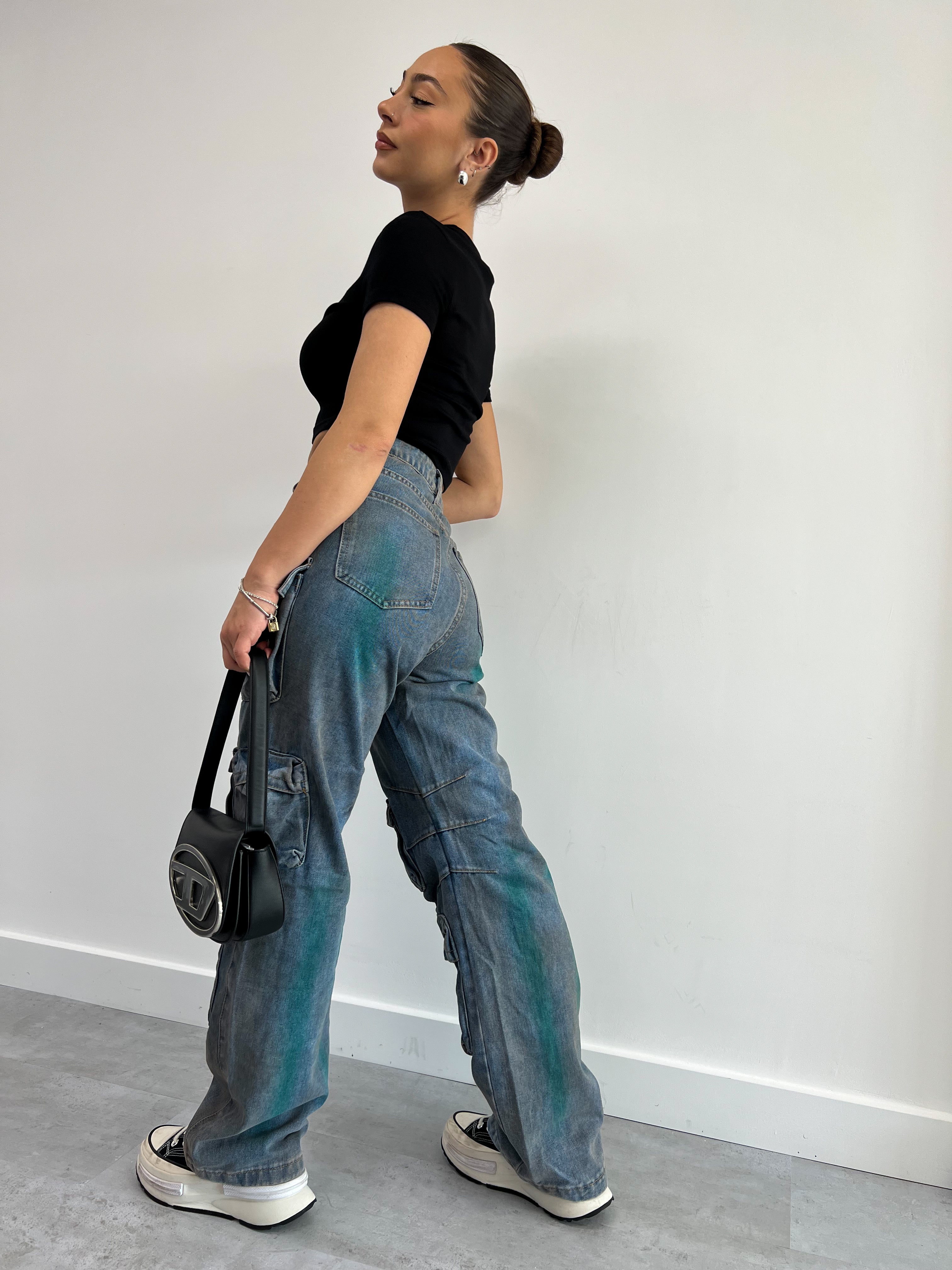 Von Attico inspiriertes Multi-Pocket-Cargo in Grün