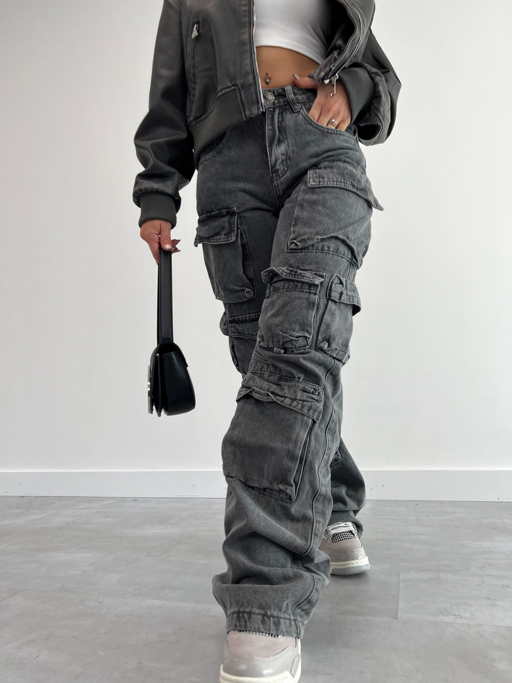 ATTICO INSPIRED MULTI POCKET CARGO GREY 899