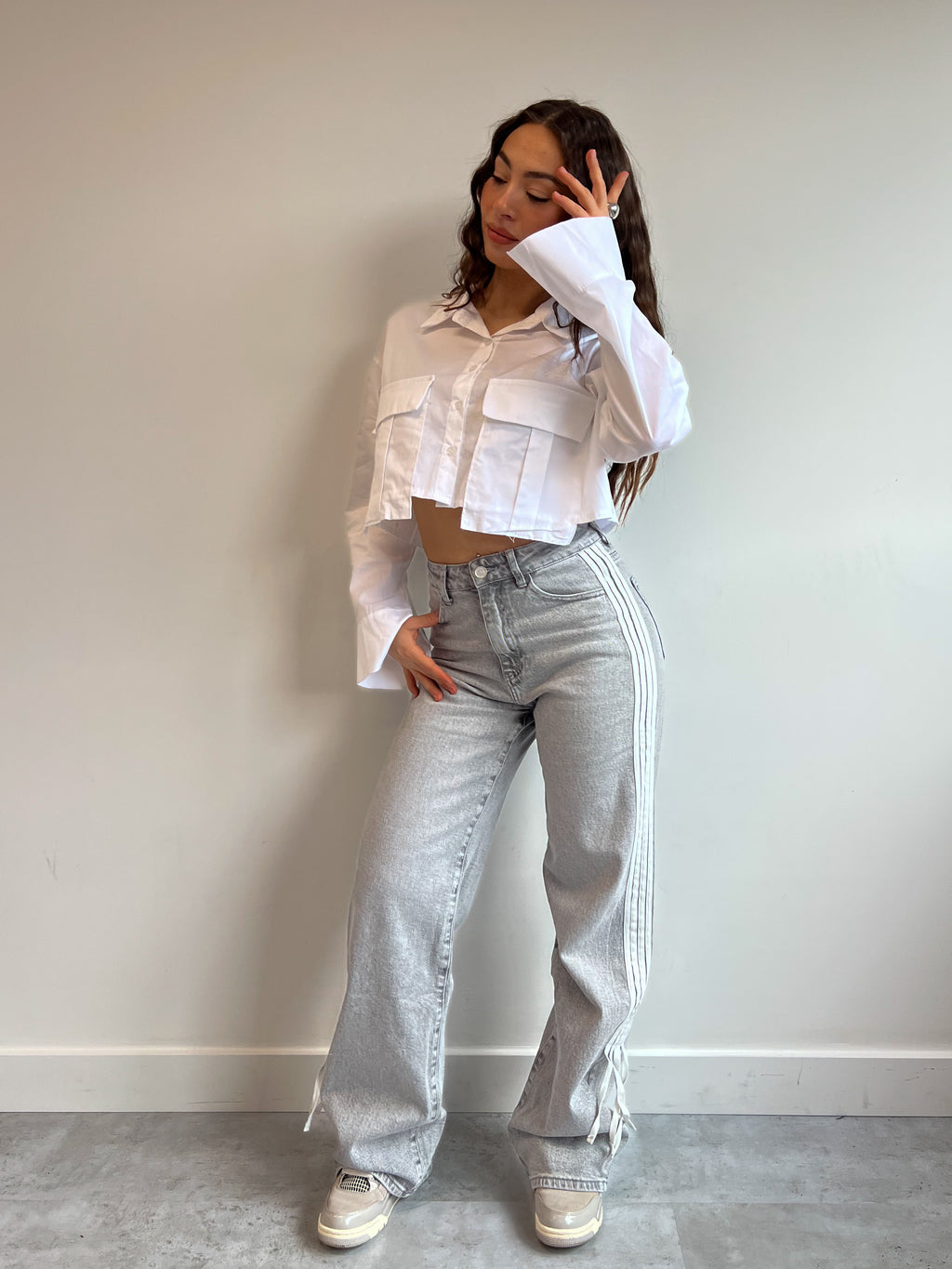 STRETCHY BOW TIE JEANS GREY/WHITE