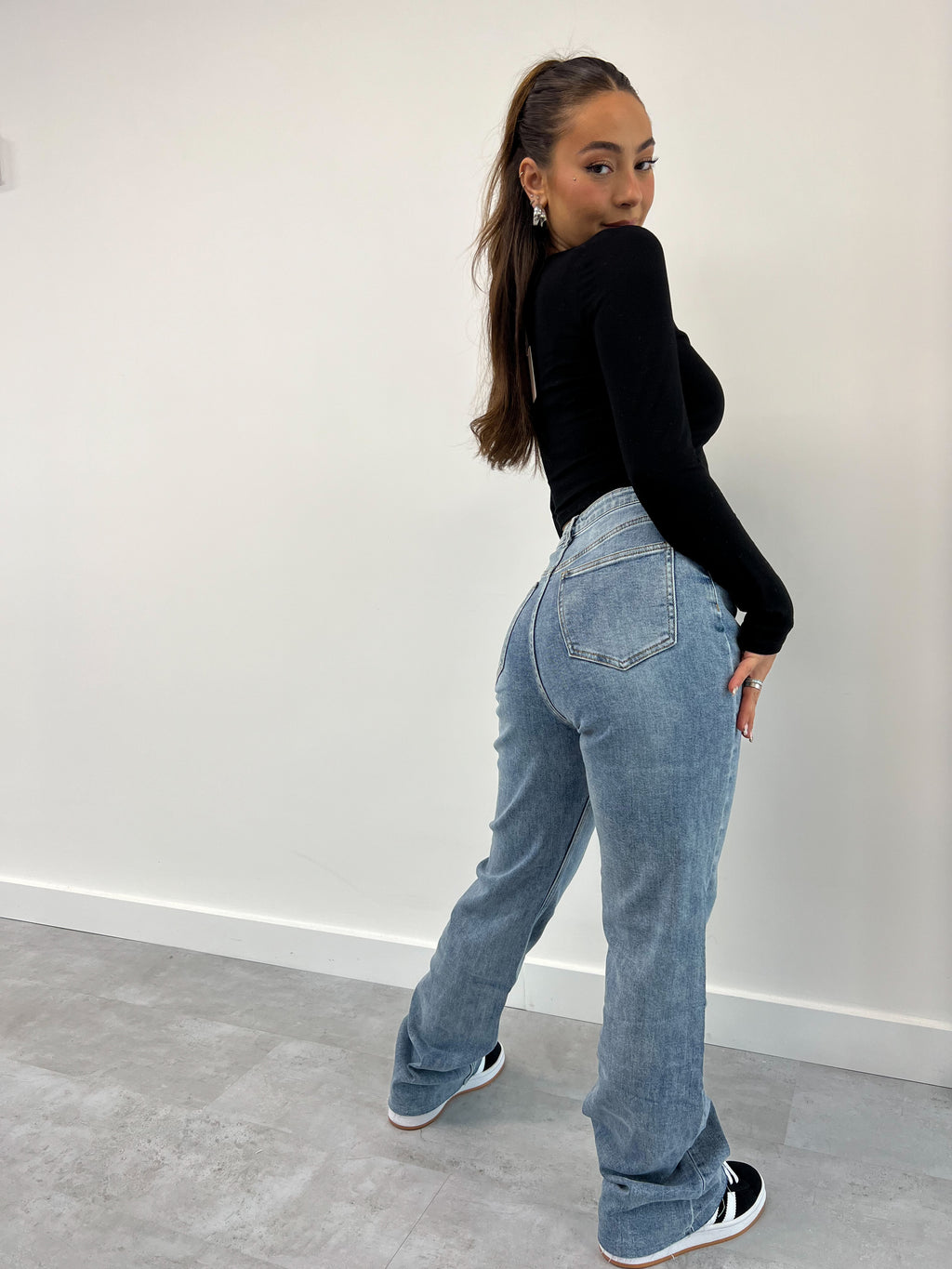 MUSS Dehnbares, gerades Bein haben