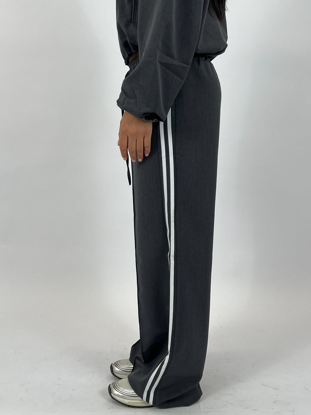 STRIPED PANTALON JOGGER GREY