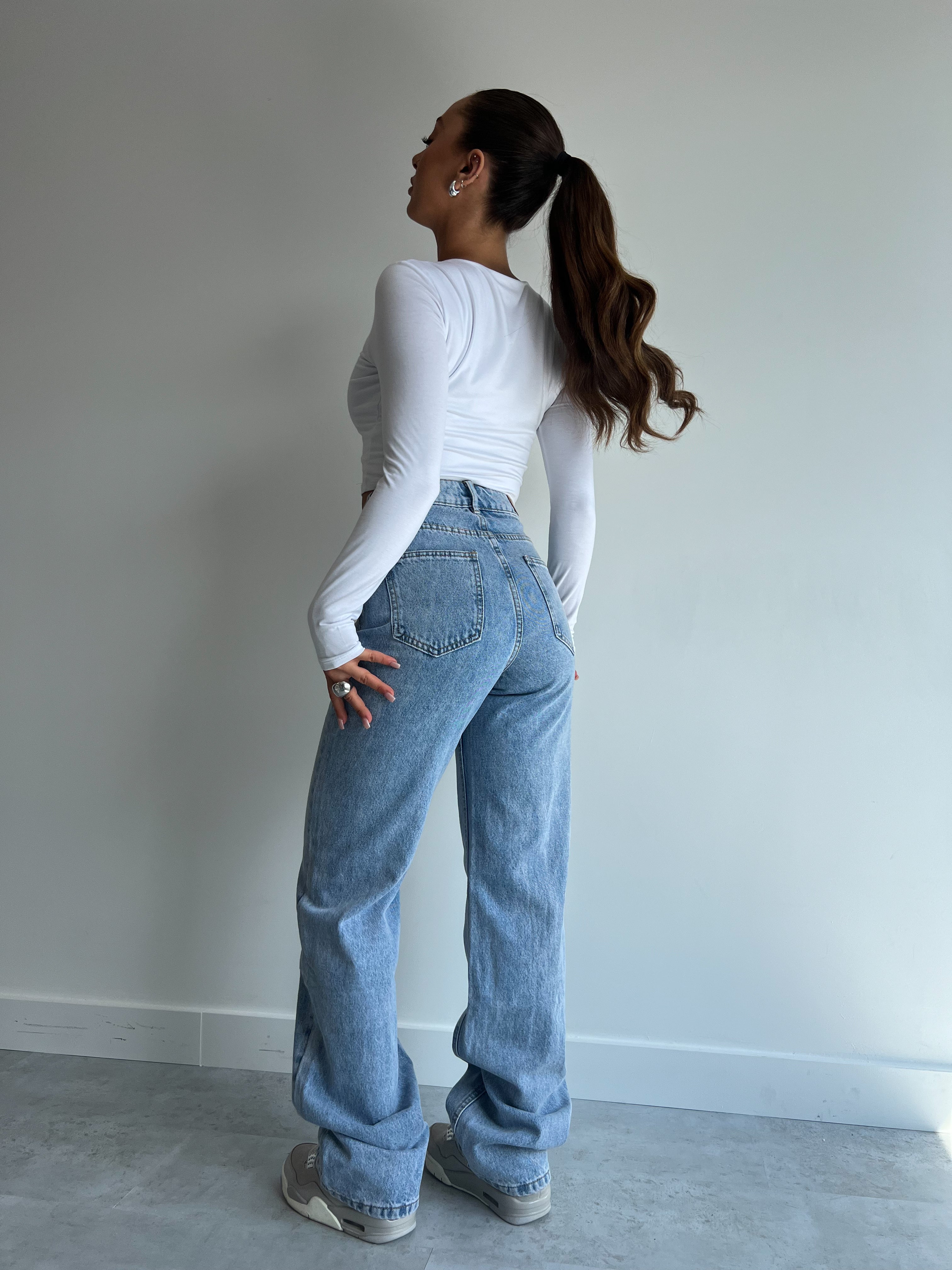 PERFEKTES GERADE BEIN 1075