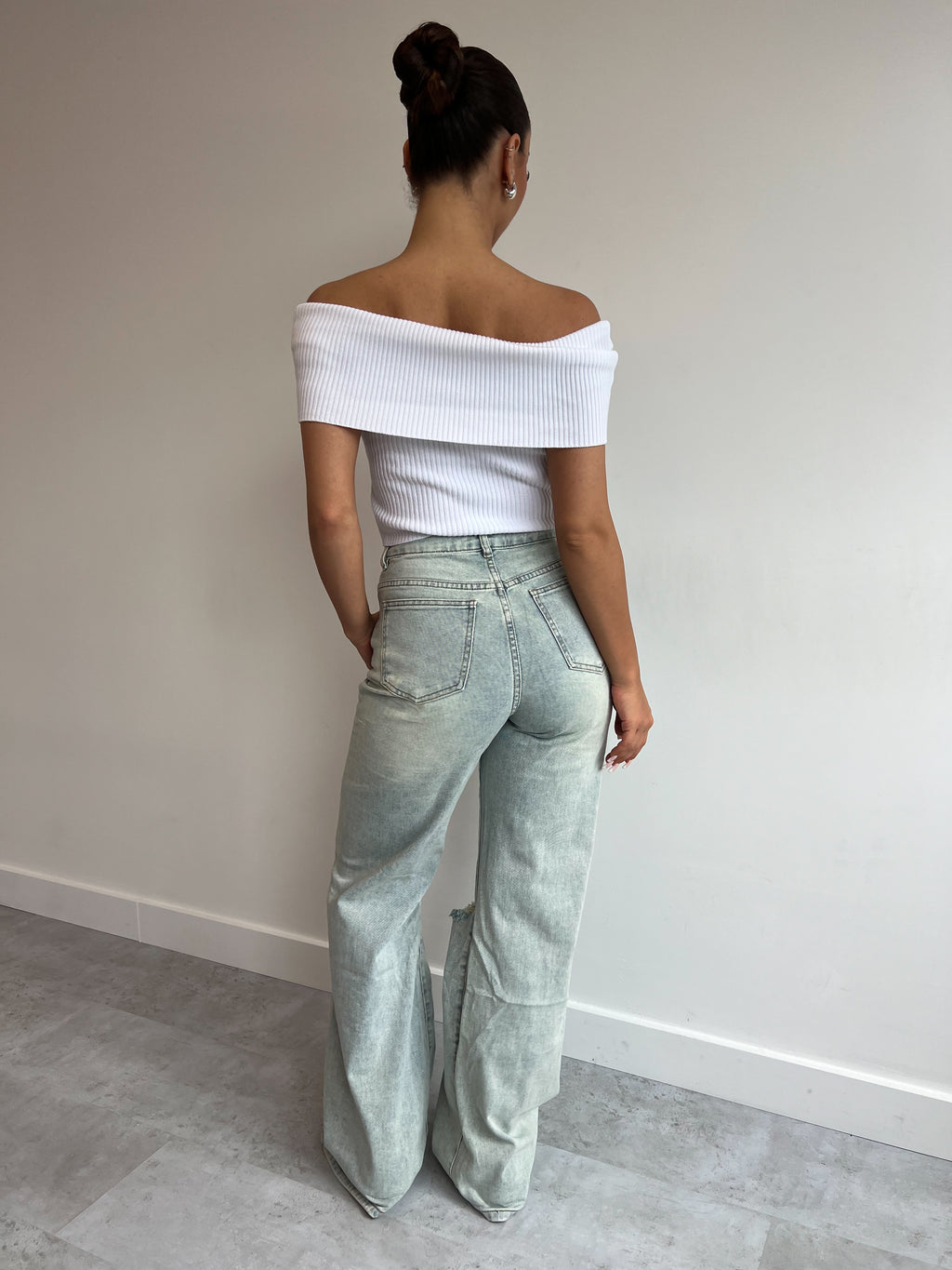 VINTAGE KNIE-RIP-STRETCH-WEITES BEIN