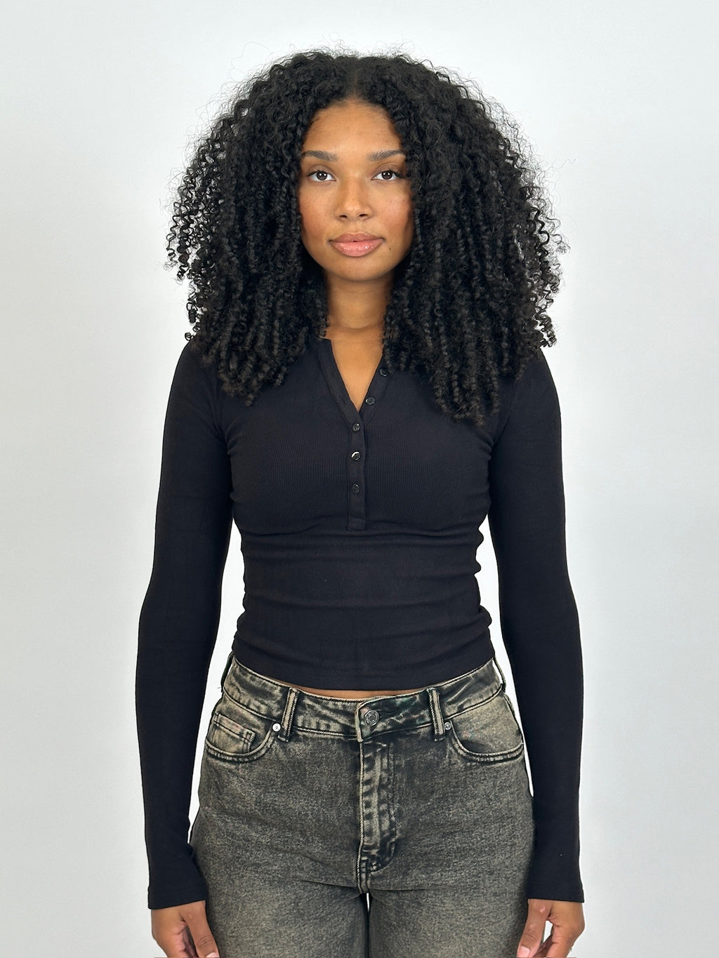 BELLA BUTTON RIBBED TOP BLACK