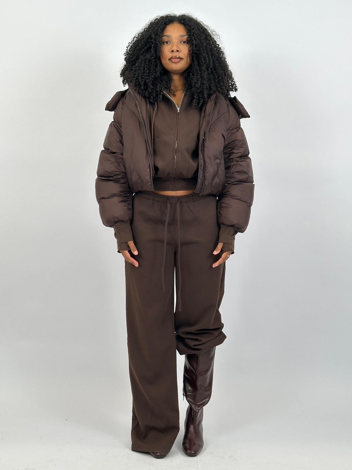 ULTIMATE HOODED CROPPED PUFFER CHOCO
