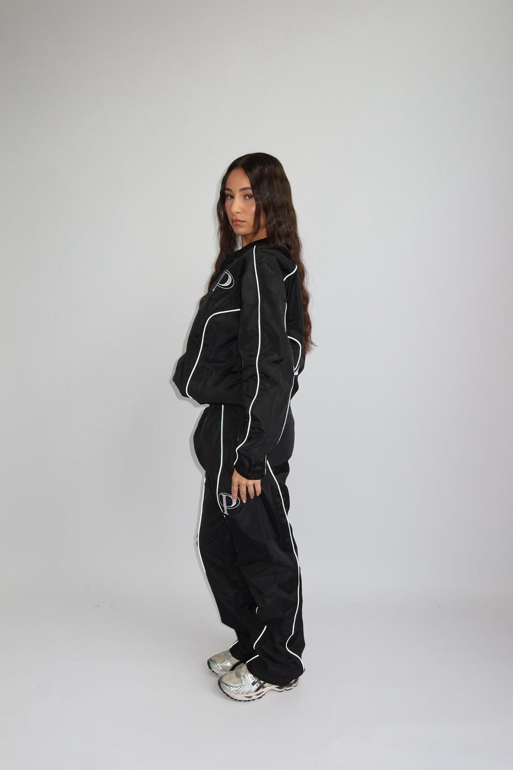PREMIUM PRIORITY WINDBREAKER TRACKSUIT BLACK