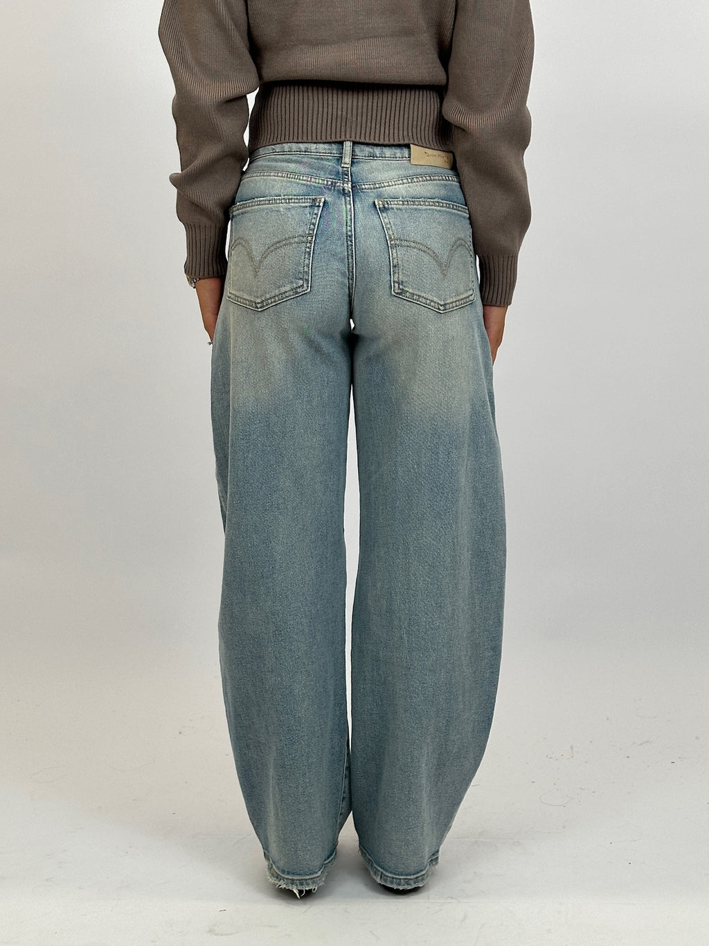 RHINESTONE STRETCH BARREL VINTAGE WASH