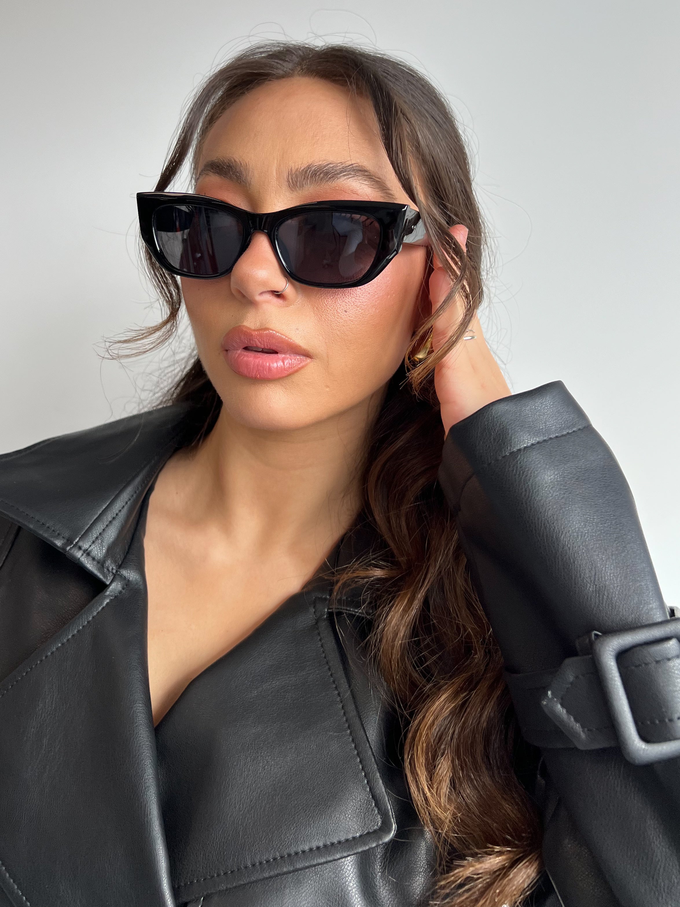 CAT EYE SUNNIES BLACK